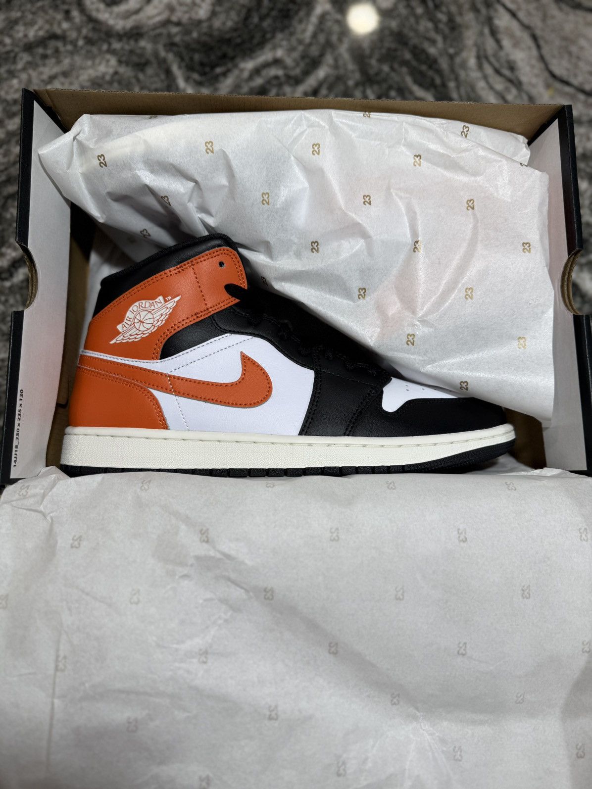 Jordan Brand Jordan 1 Mid Black Toe Starfish Size 11M/12.5W Size US 11 / EU 44 - 5 Thumbnail
