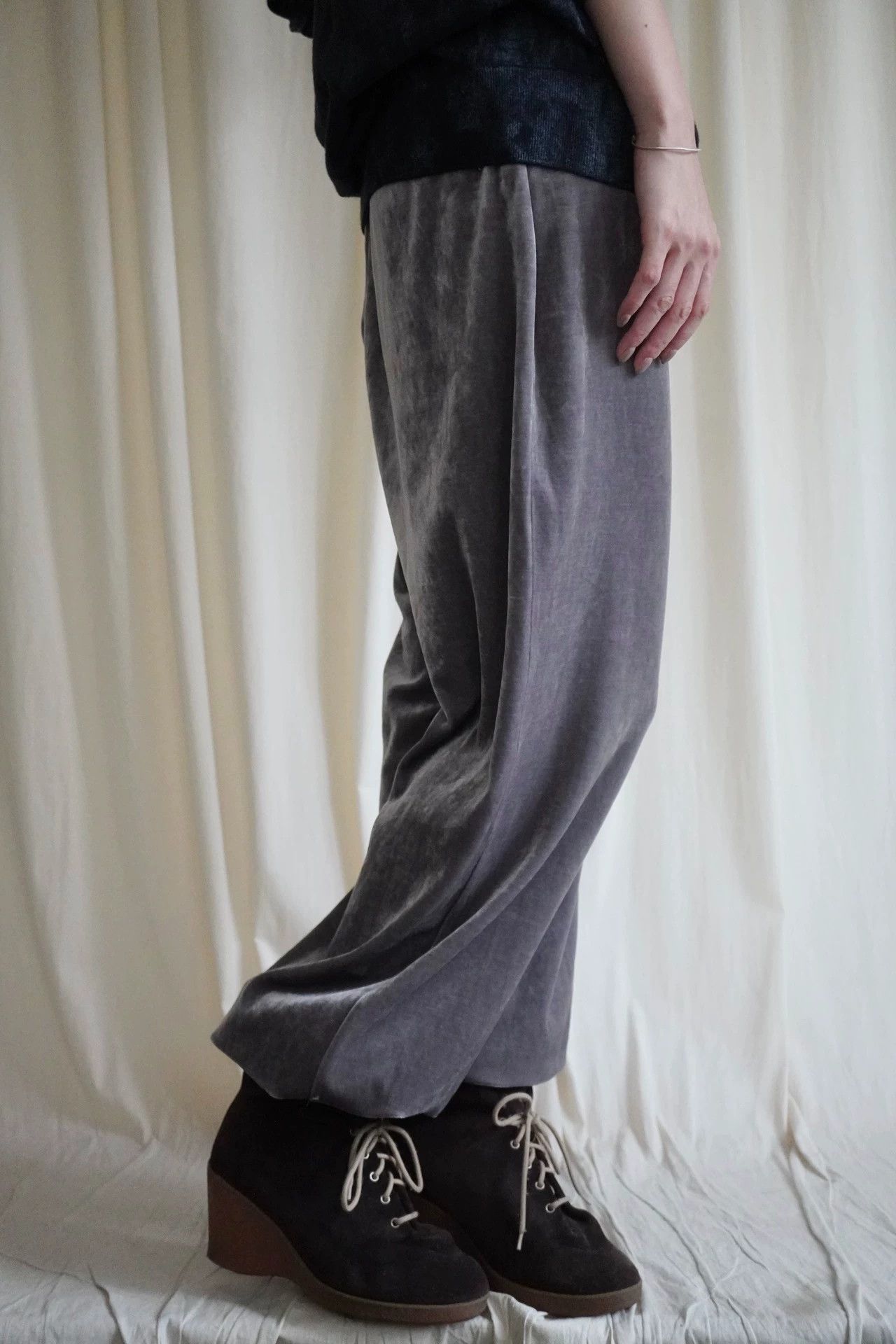 Issey Miyake Issey Miyake 1991 Blue-Gray Velvet Lantern Trousers L Size 28" / US 6 / IT 42 - 4 Thumbnail