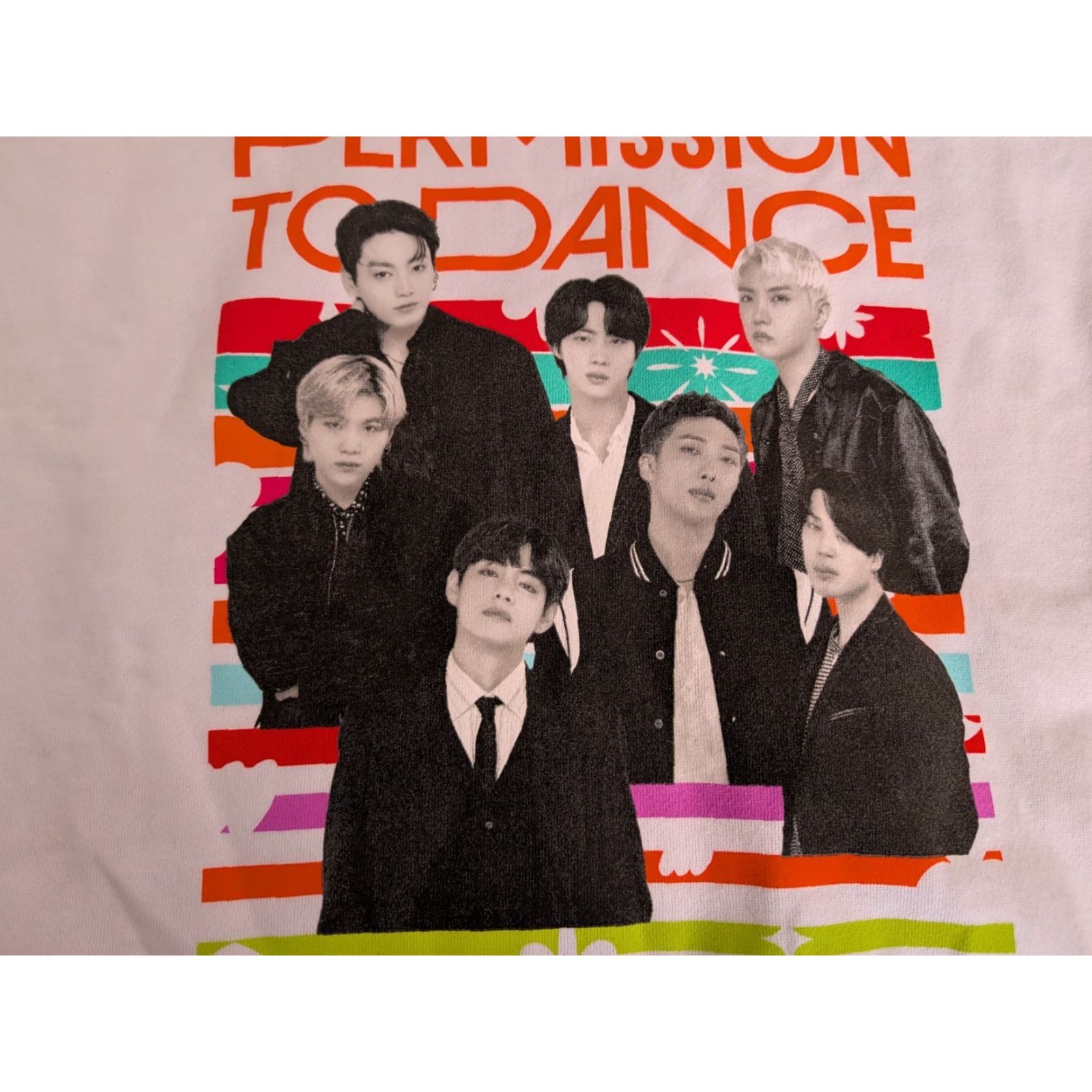 DANCER Official BTS Permission To Dance On Stage Crewneck Sweatshirt White Size XL EUC Size XL / US 12-14 / IT 48-50 - 6 Thumbnail