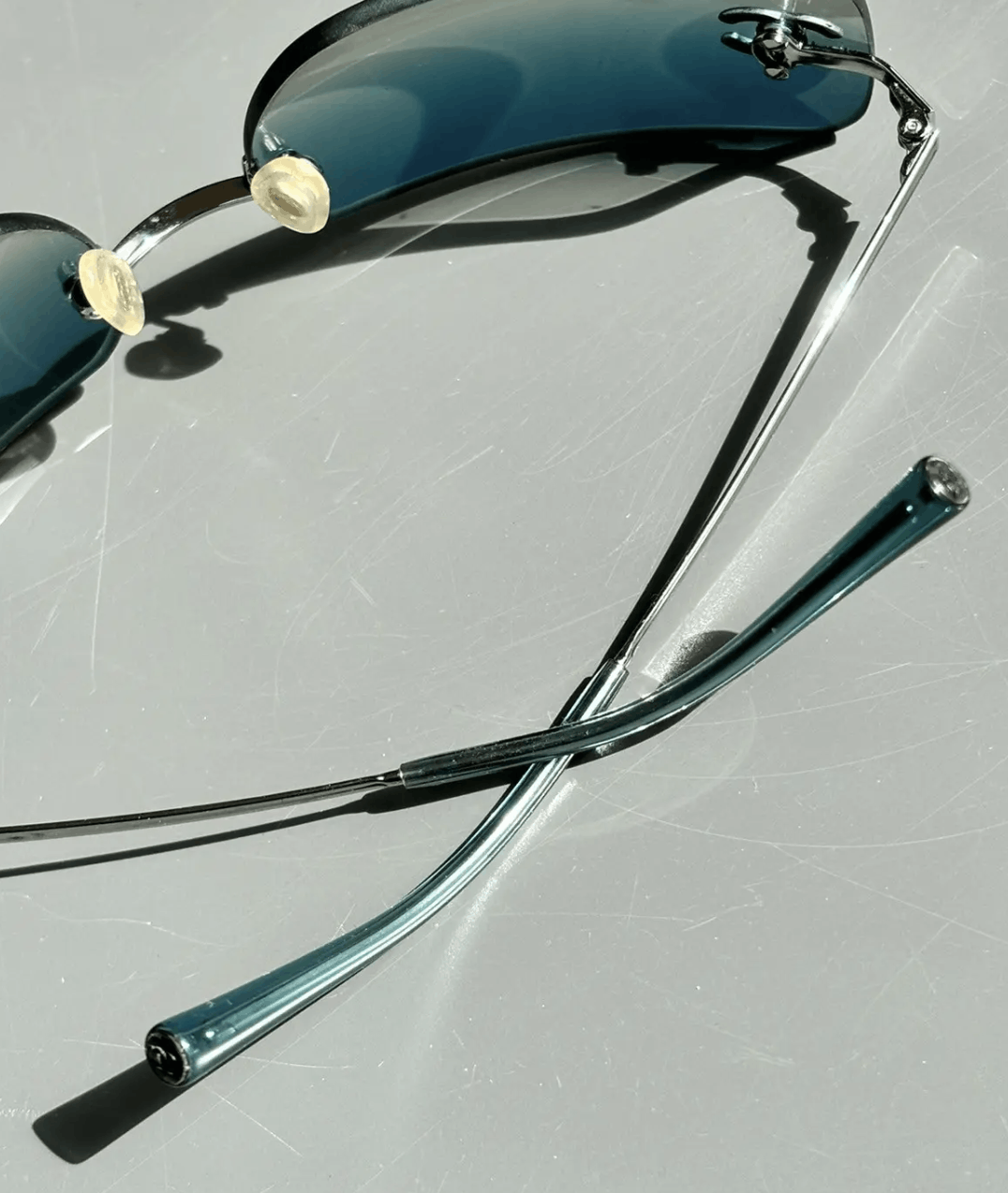 Chanel Chanel Sunglasses 4017 D Rhinestone Logo Rimless Vintage Size ONE SIZE - 6 Thumbnail