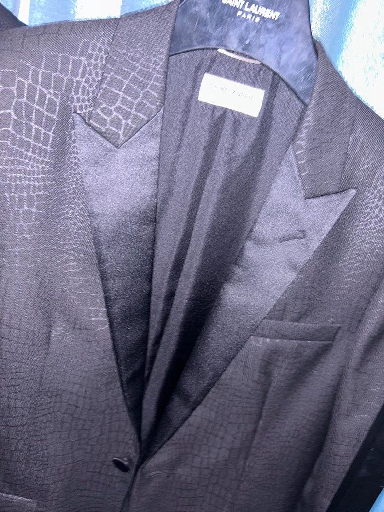 Yves Saint Laurent Saint Laurent size 44 4616 SS Alligator Dark Stripe Smokin Size 44R - 2 Thumbnail