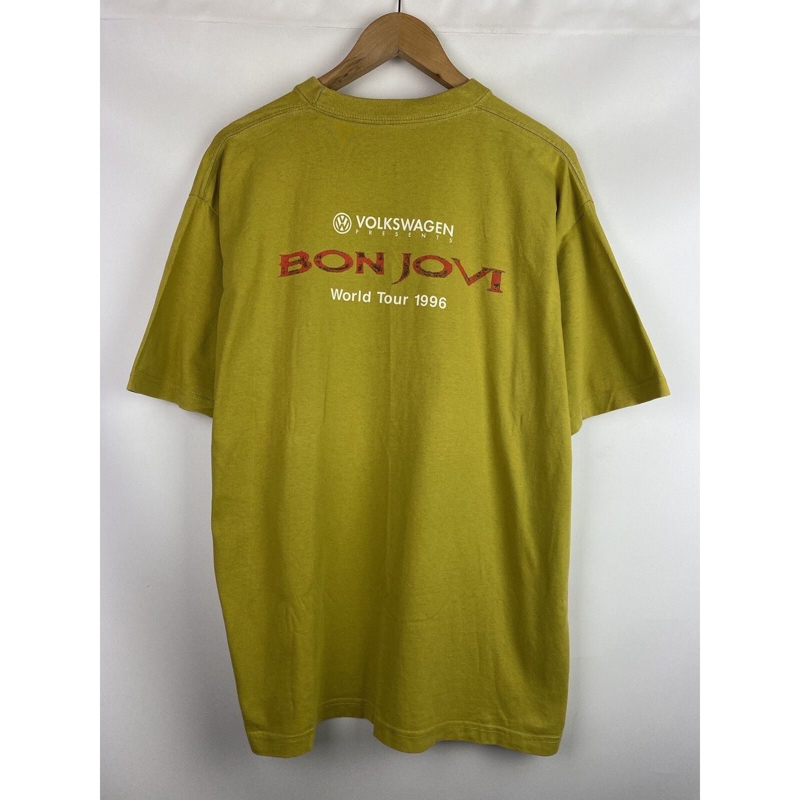 Band Tees Bon Jovi vintage 90s World Tour 1996 band t shirt size ~ xl Size US XL / EU 56 / 4 - 10 Thumbnail