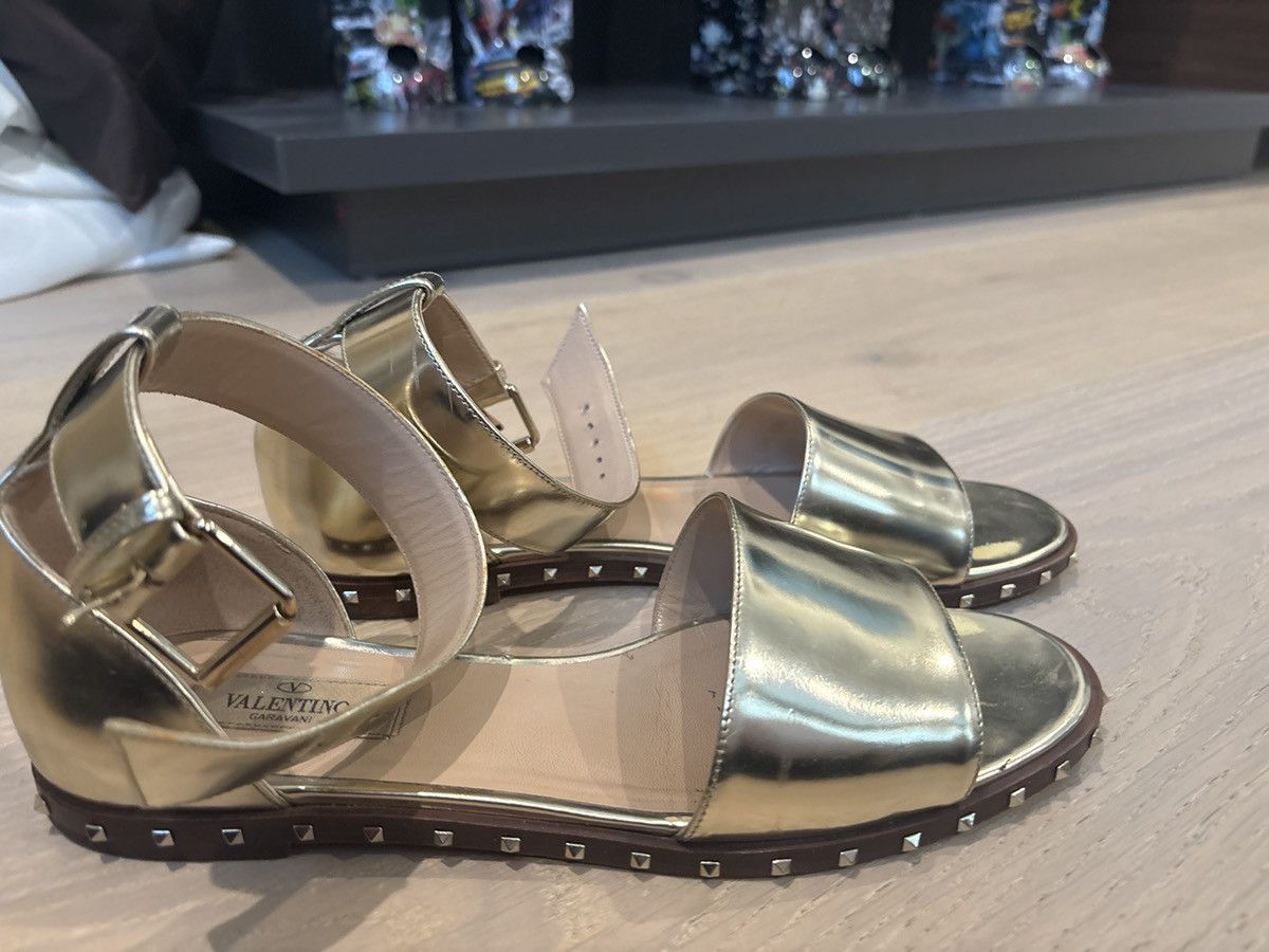 Valentino Platforms