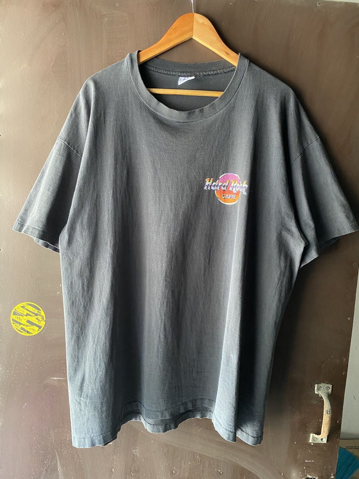 Hard Rock Cafe SOLD OUT Vintage Hard Rock Face with Flaming design Size US XXL / EU 58 / 5 - 3 Thumbnail
