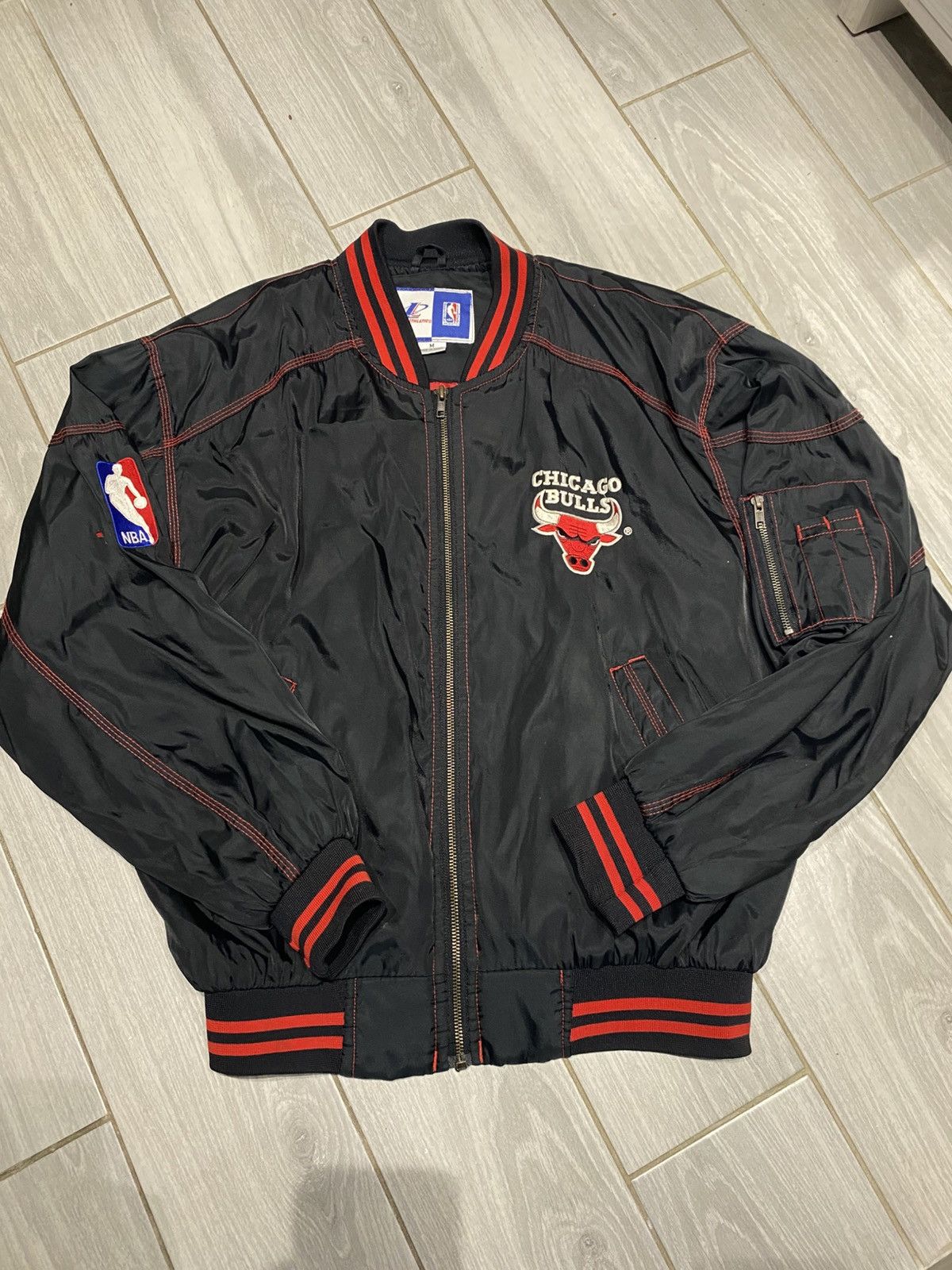 NBA Vintage Chicago Bulls 1991 1992 Championship bomber Size US M / EU 48-50 / 2 - 1 Thumbnail