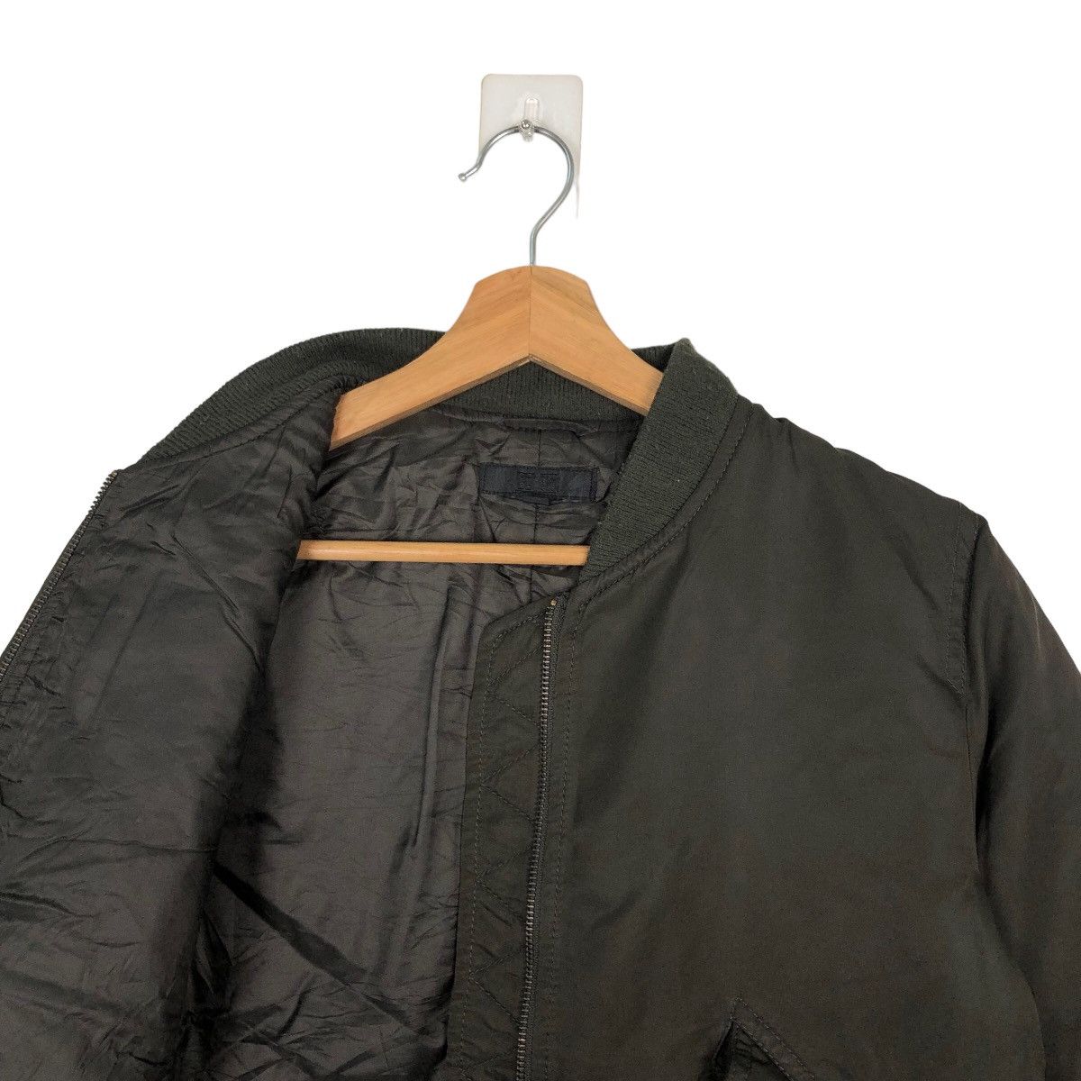 Japanese Brand VINTAGE BOMBER JACKET RIOT RIOT DESIGN UNIQLO JAPAN Size US M / EU 48-50 / 2 - 9 Thumbnail