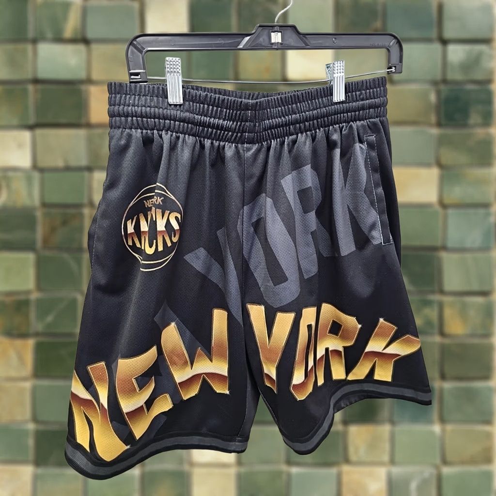 NBA Mitchell & Ness NBA Big Face 4.0 Fashion Shorts New York Knicks Medium Size US 31 - 1 Thumbnail