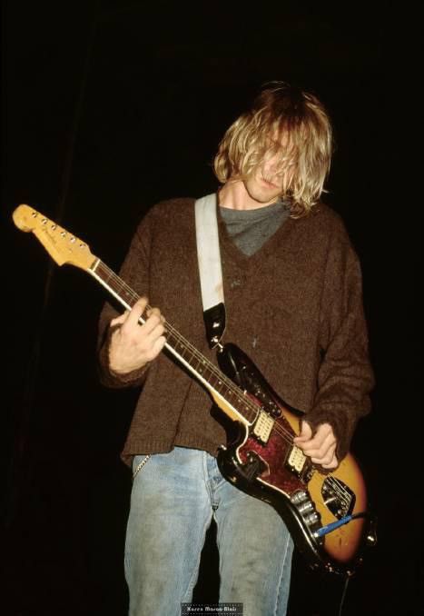Number (N)ine Number (N)ine SS/AW03 Kurt Cobain Sweater Size US L / EU 52-54 / 3 - 6 Thumbnail