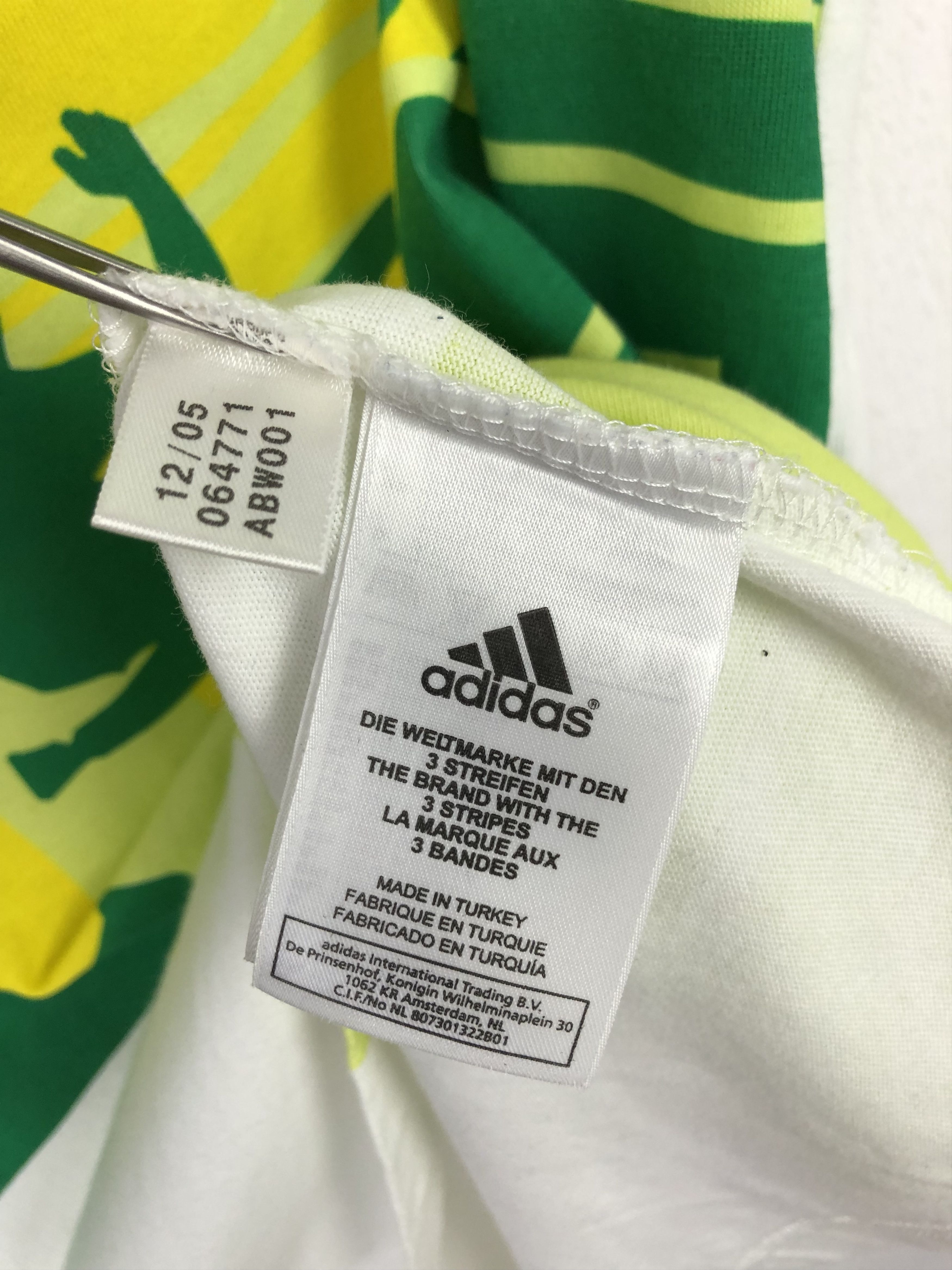 Adidas Vintage World Cup Brazil #22 Kaka Football Vest Tee Hype Size US XL / EU 56 / 4 - 10 Thumbnail
