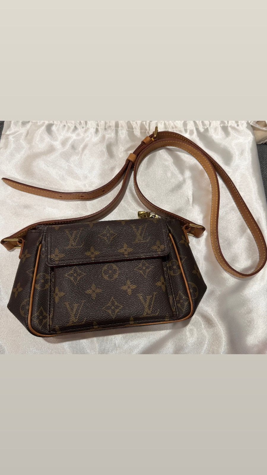 Louis Vuitton Louis Vuitton Viva Cite Pm Size ONE SIZE - 1 Thumbnail