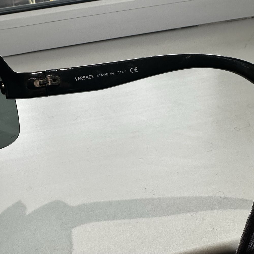 Versace Vintage Versace Medusa Sunglasses 4018-V GB1/71 Size ONE SIZE - 7 Thumbnail