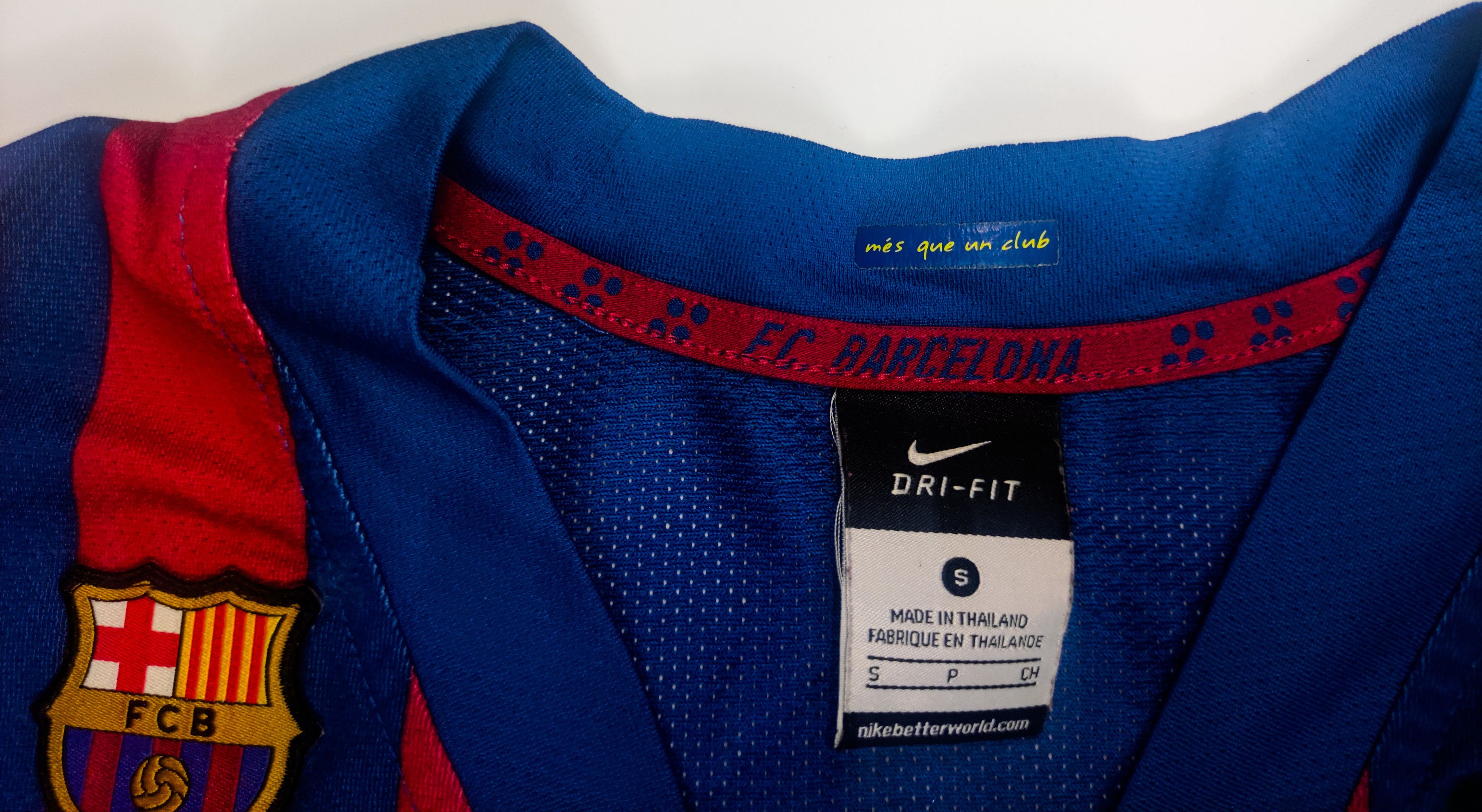 NBA FC Barcelona Basket 2011 2012 Nike Home Shirt Kit Jersey Size US S / EU 44-46 / 1 - 2 Thumbnail