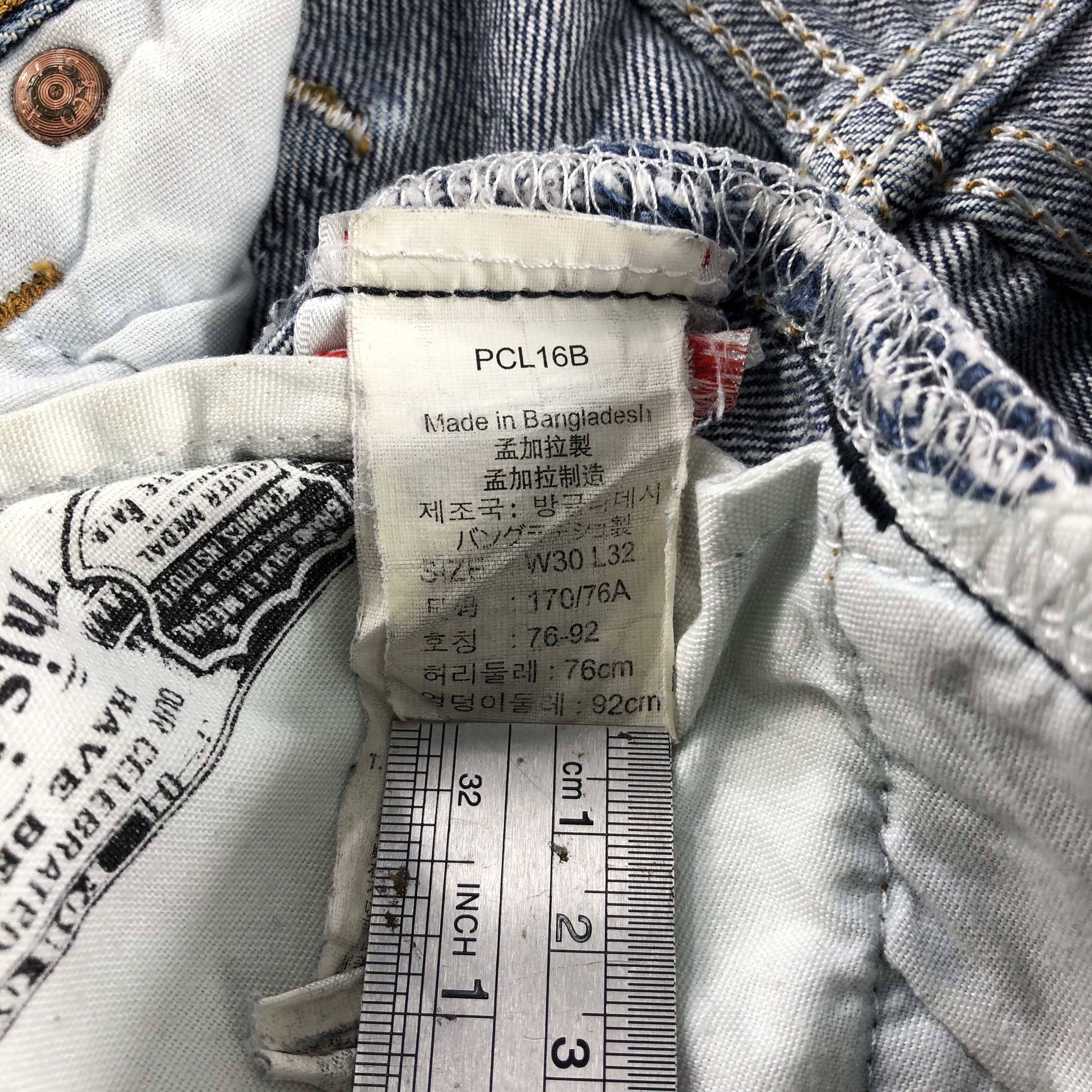 Levi's Vintage Blue Wash Levis 501 Jeans-J1904 Size US 31 - 12 Thumbnail
