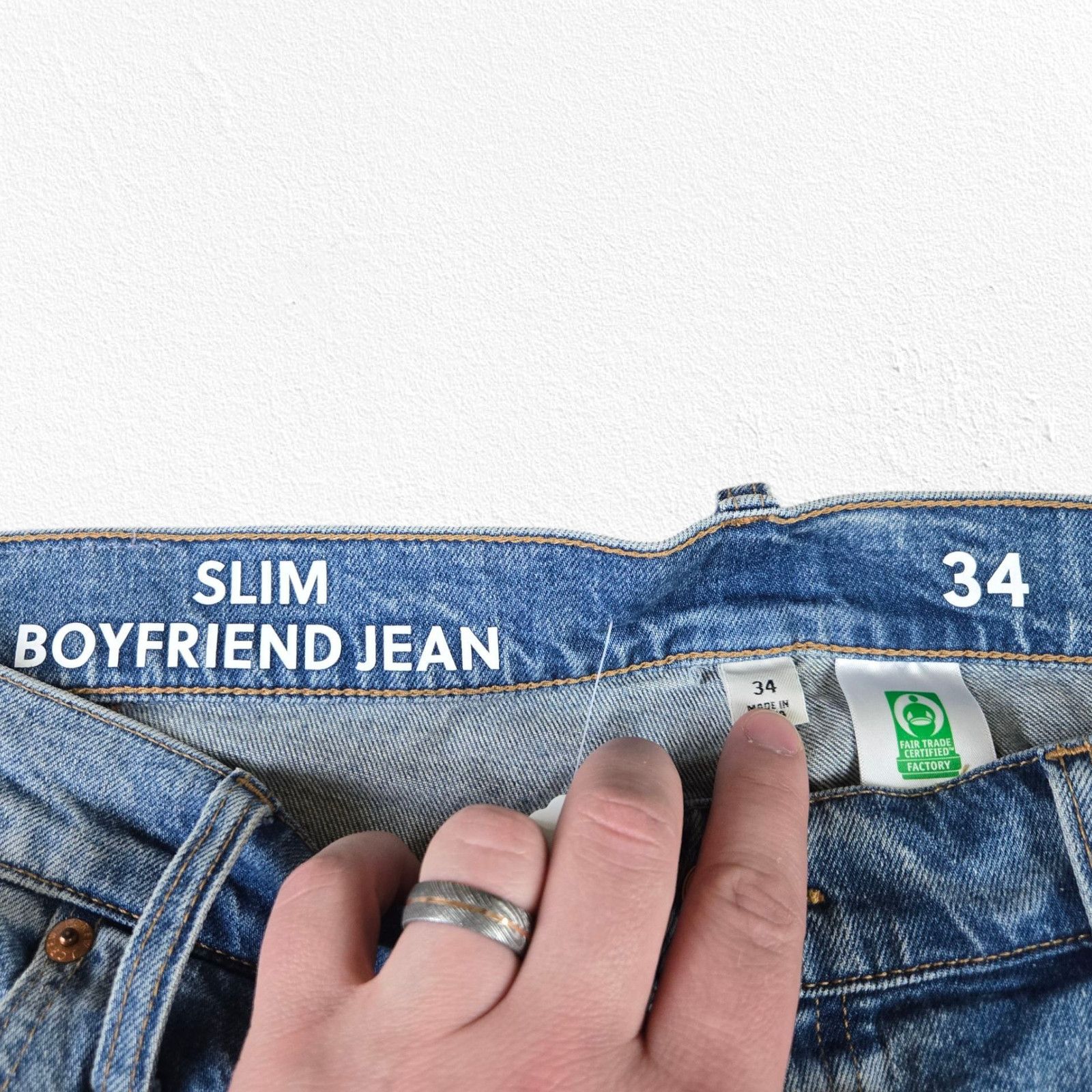 J.Crew J. Crew Medium Wash Ankle Slim Boyfriend Jeans Size 34 Size 40" / US 18 - 5 Thumbnail