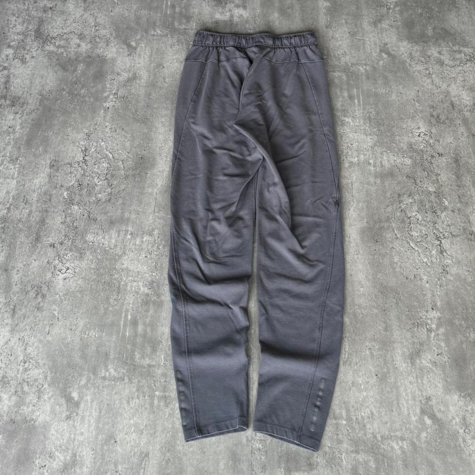 Russell Athletic × Vintage Vintage Y2K Tonal Grey Russell Athletic Essential Sweatpants Size US 27 - 2 Thumbnail