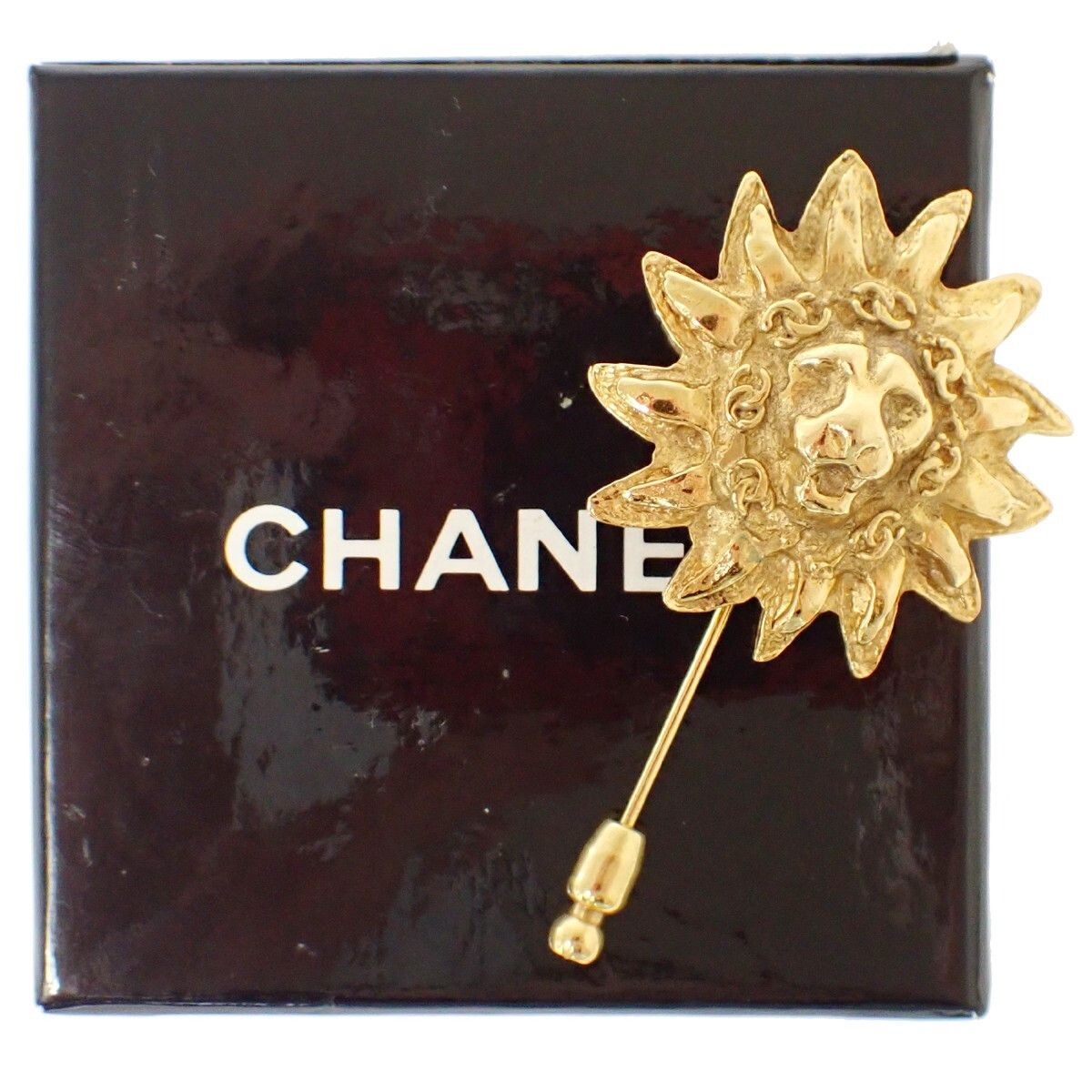 Chanel Chanel Vintage Sunburst Lion Head Brooch Metal Size ONE SIZE - 1 Thumbnail