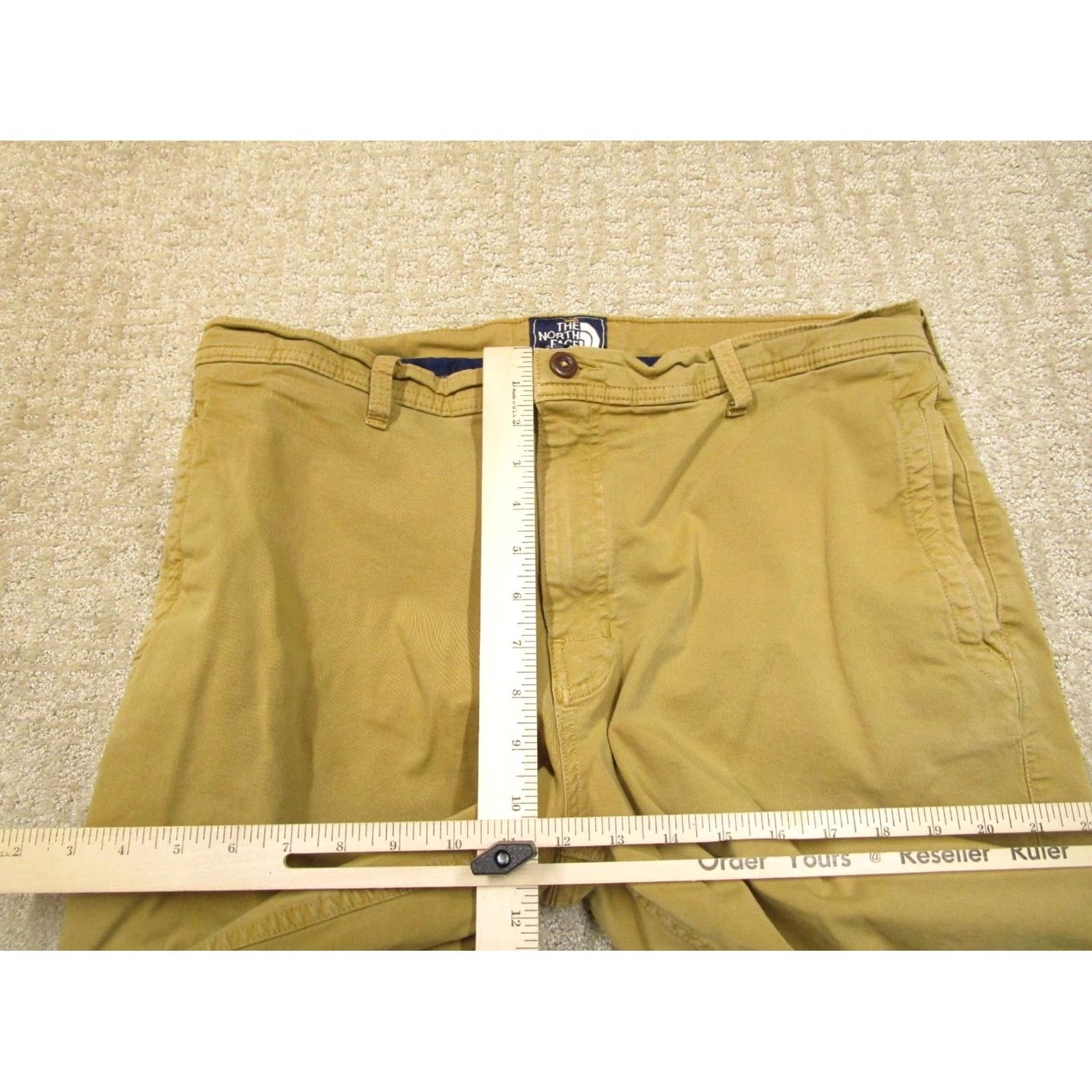 The North Face The North Face Shorts Men 36 Brown Canvas Outdoor Bermuda Casual Adventure Pocketed) Size US 36 / EU 52 - 4 Thumbnail