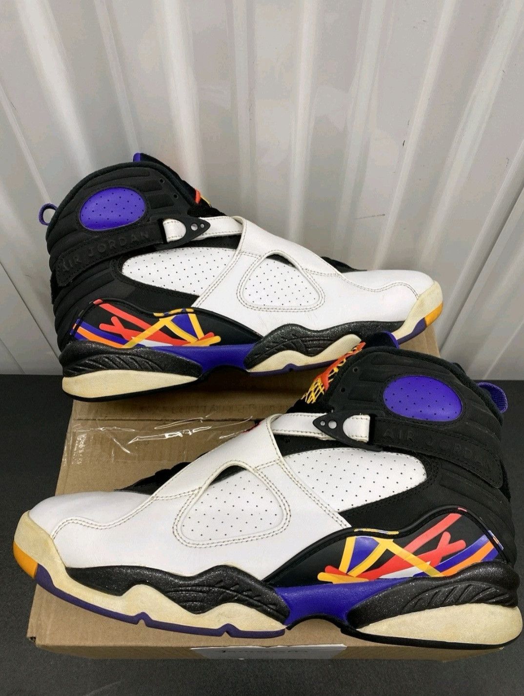 Jordan Brand Nike Air Jordan Retro 8 Three-Peat 305381142 Size 9.5 Men Size US 9.5 / EU 42-43 - 3 Thumbnail