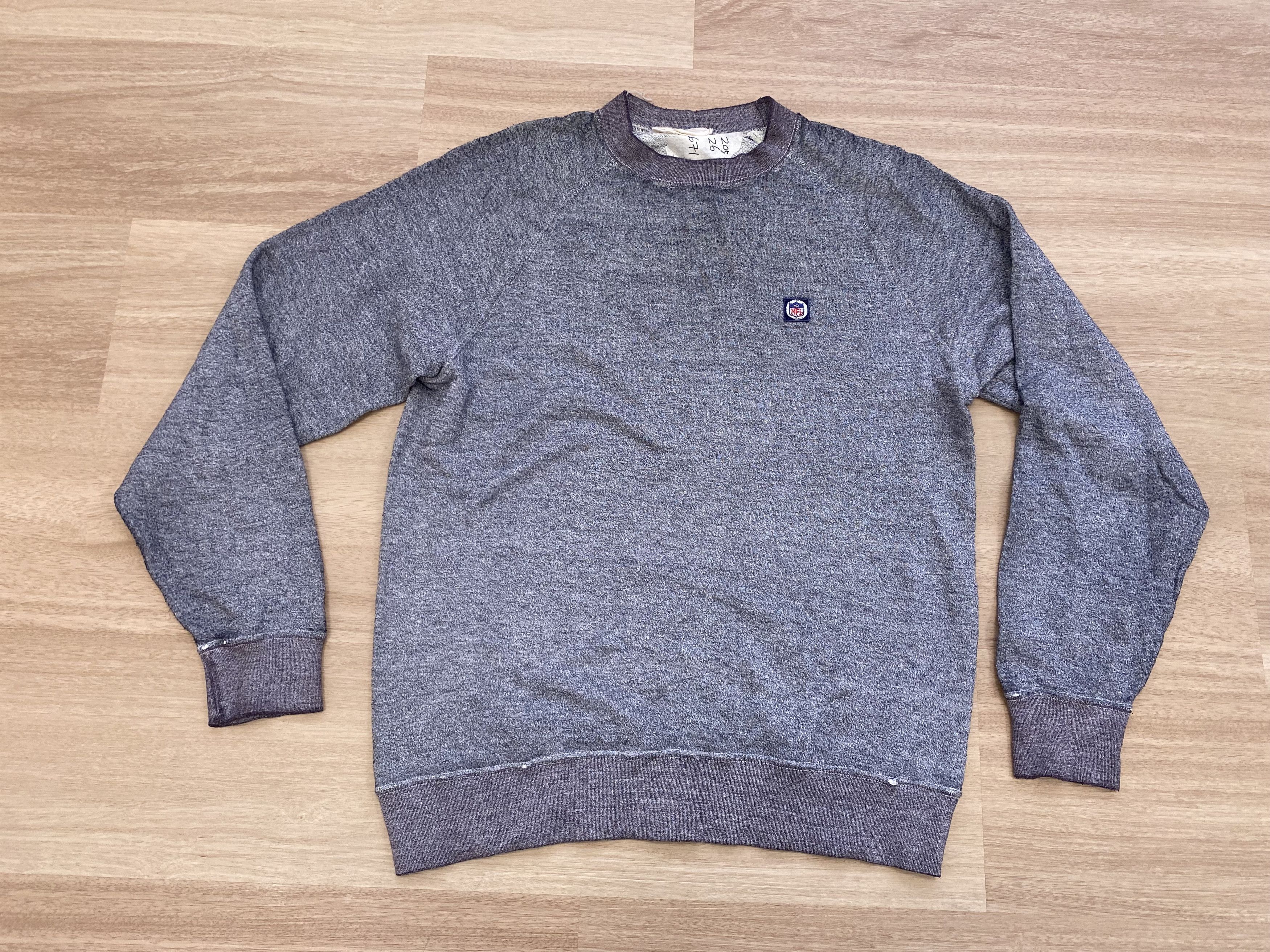 NFL men NFL sportwear siz eM sweatshirt distressed Size US M / EU 48-50 / 2 - 1 Thumbnail