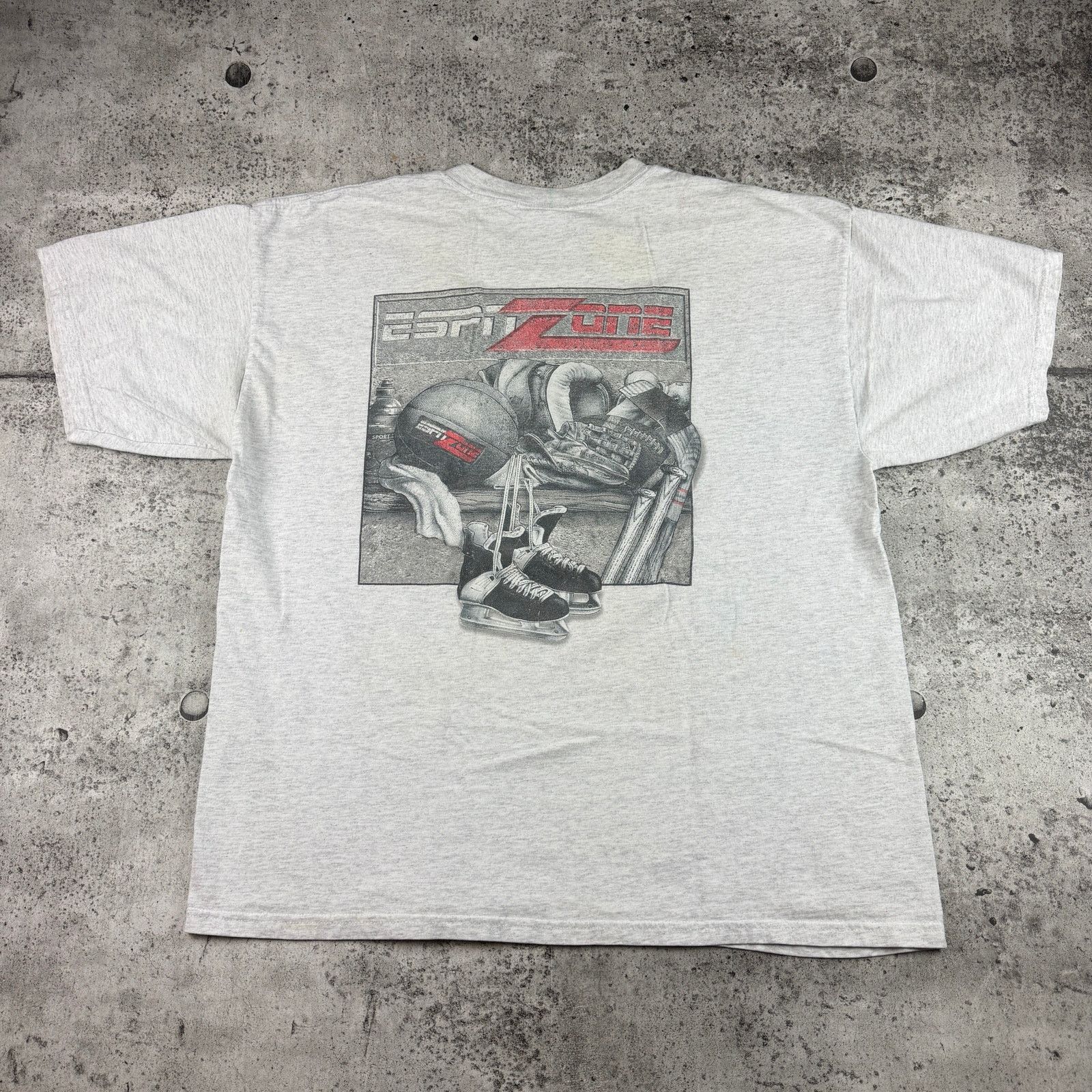 Vintage Vintage ESPN The Zone Shirt Y2K Sportswear Size XL boxy fit Size US XL / EU 56 / 4 - 1 Thumbnail