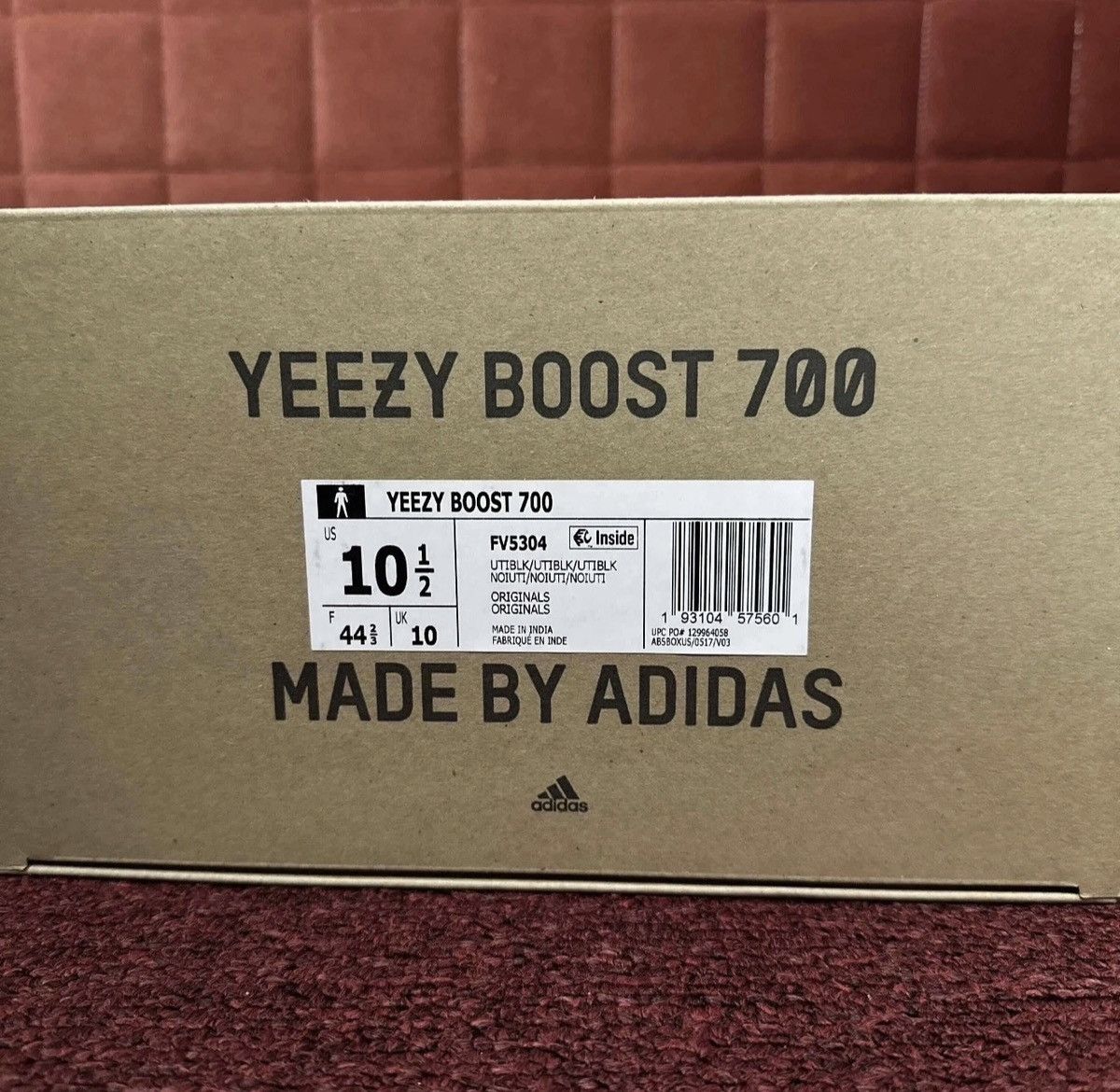 Yeezy Yeezy 700 ‘Utility Black’ 2023 Size US 10.5 / EU 43-44 - 7 Thumbnail