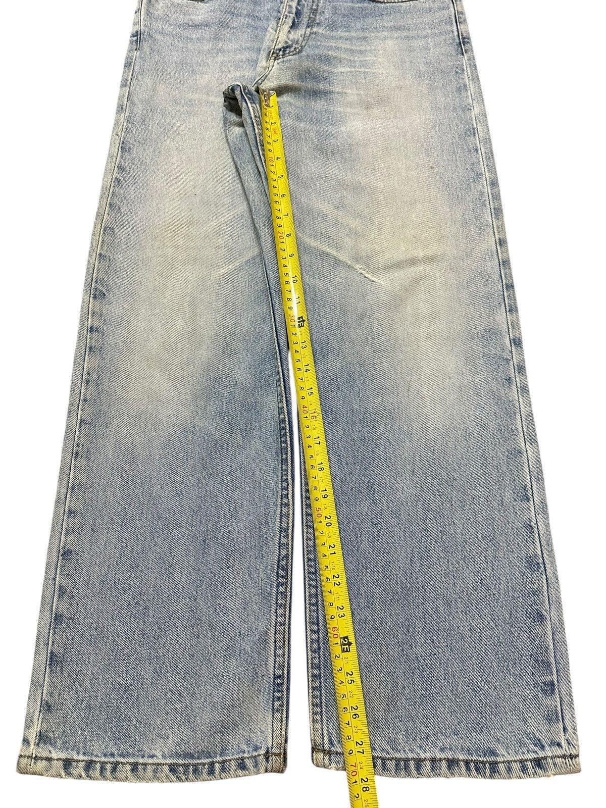 Japanese Brand Vintage Japanese Brand Blue Faded Wash Style Loose Jeans Size US 31 - 13 Thumbnail