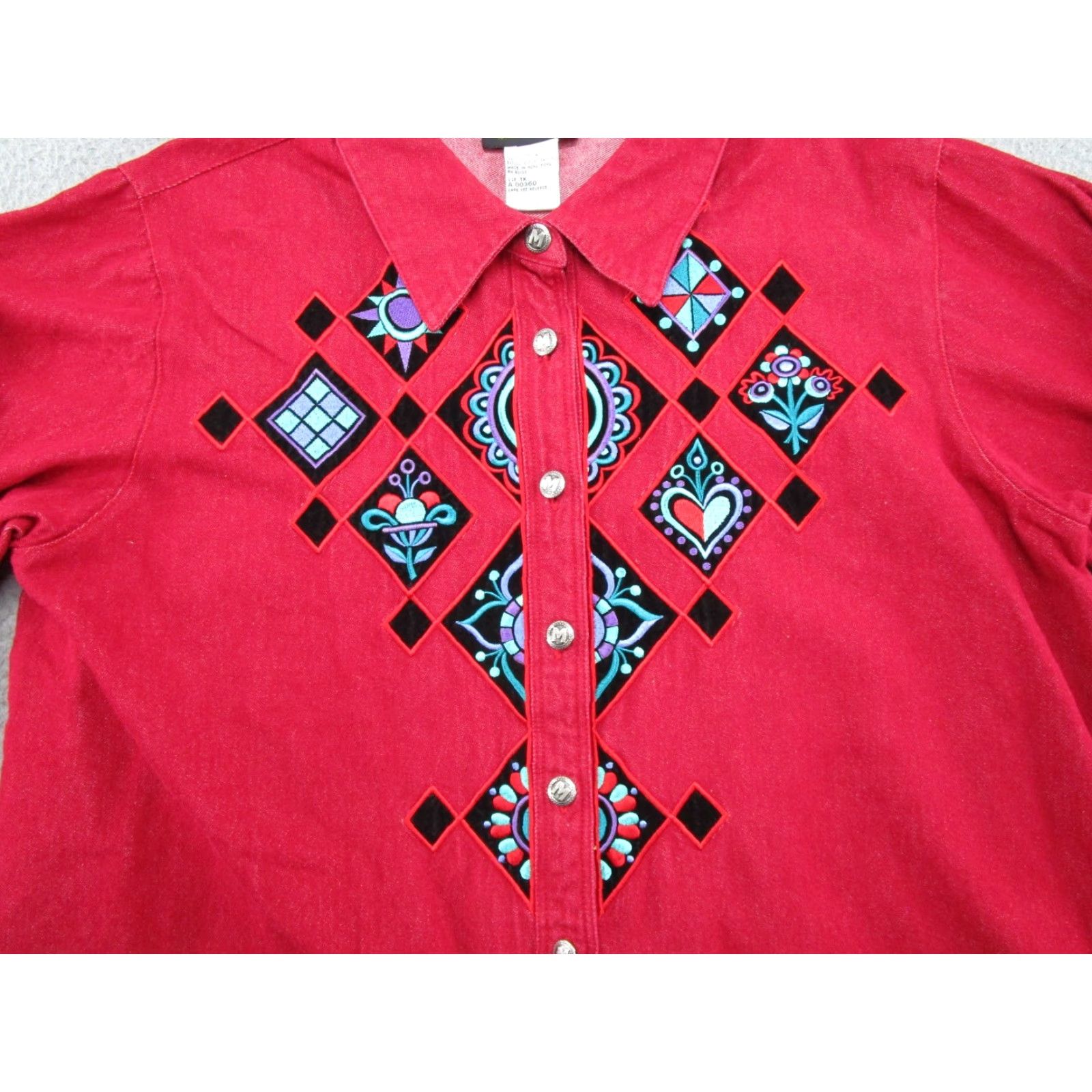 Bob Mackie VINTAGE Bob Mackie Wearable Art Embroidered Flowers Hearts Red Denim Jacket 1X Women Plus Size Jacket Embroidered Flowers Red Denim Mackie Art Size XL / US 12-14 / IT 48-50 - 3 Thumbnail