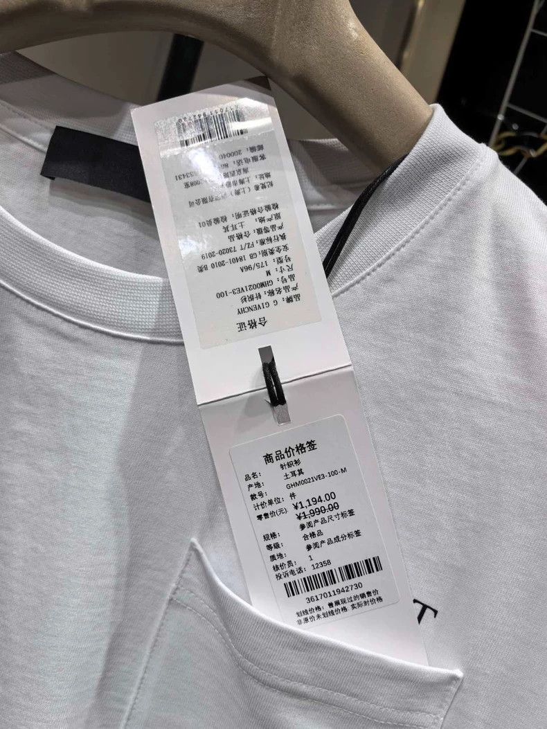 Givenchy Givenchy Patch pocket printed embroidery round neck T-shir Size US M / EU 48-50 / 2 - 8 Thumbnail