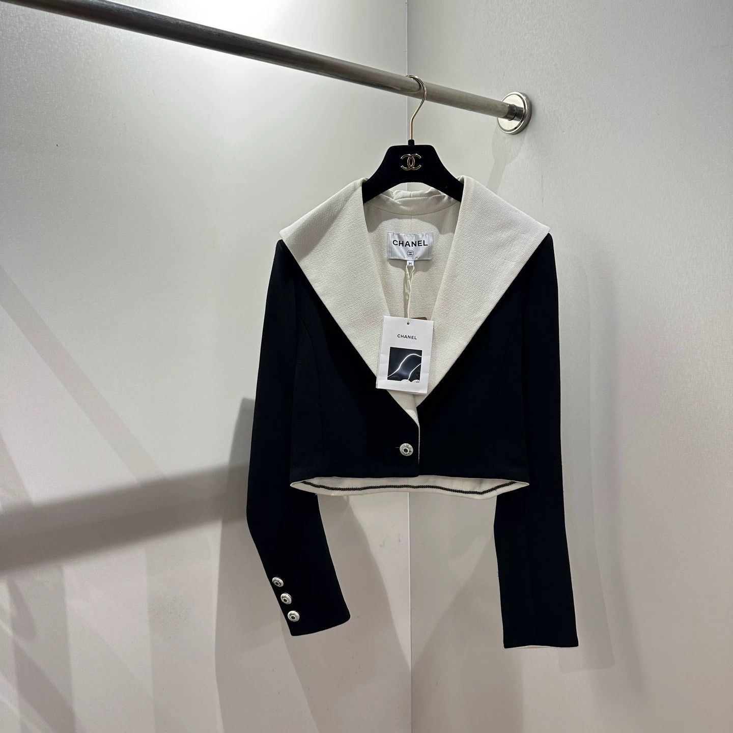 Chanel Chanel Cruise Short Collar Silk Jacket Black/White 36 Size XS / US 0-2 / IT 36-38 - 1 Thumbnail