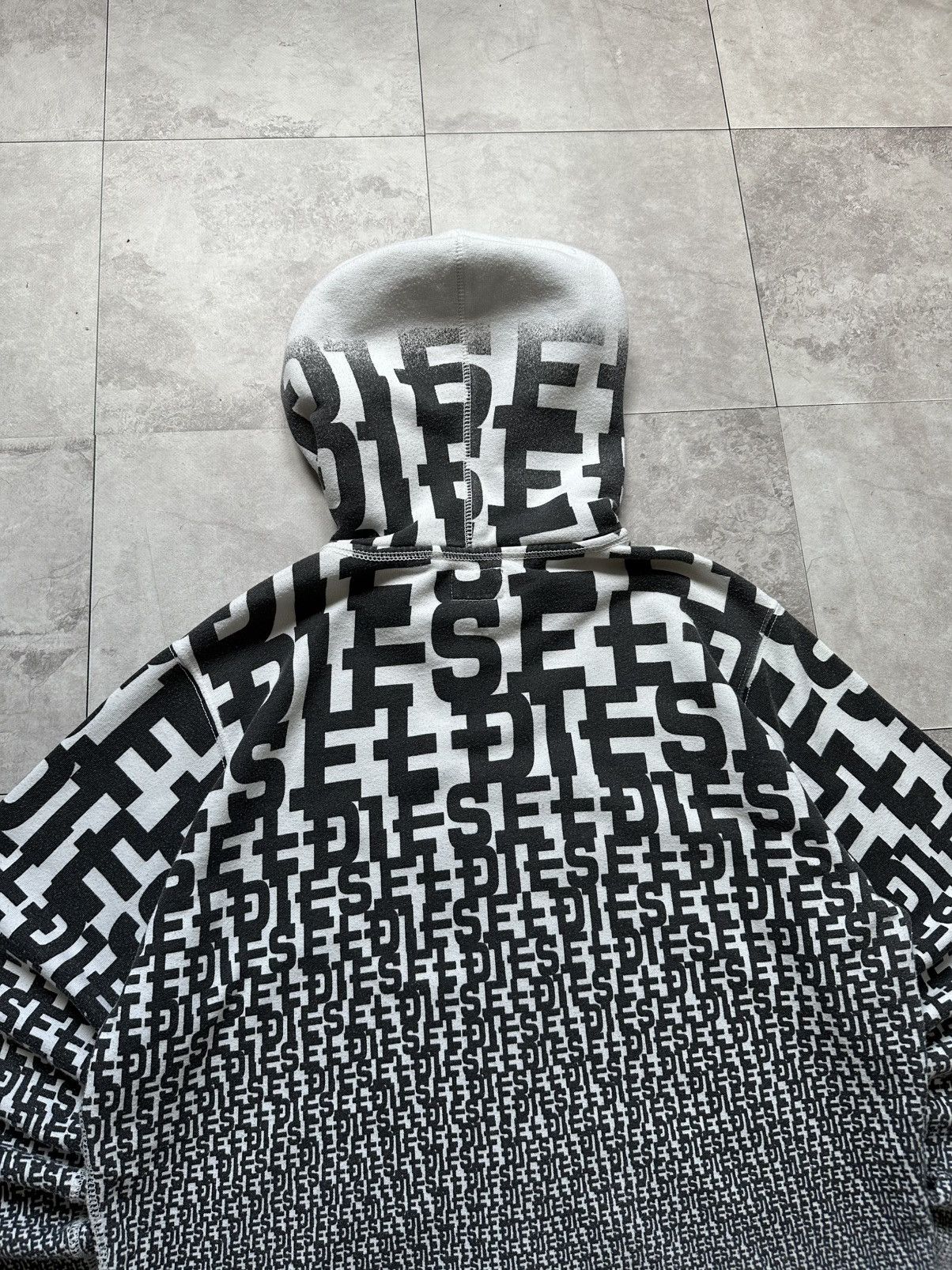 Diesel × Vintage Vintage Diesel Monogram Logo Y2K Zip Hoodie Size M Size M / US 6-8 / IT 42-44 - 7 Thumbnail