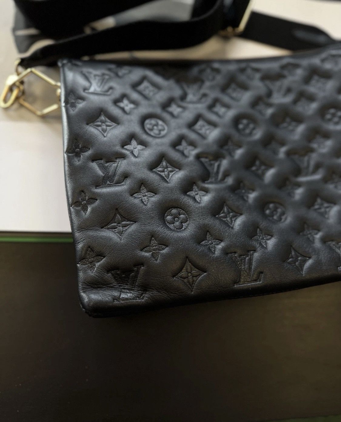 Louis Vuitton Louis Vuitton Coussin MM Shoulder Bag Monogram Size ONE SIZE - 5 Thumbnail