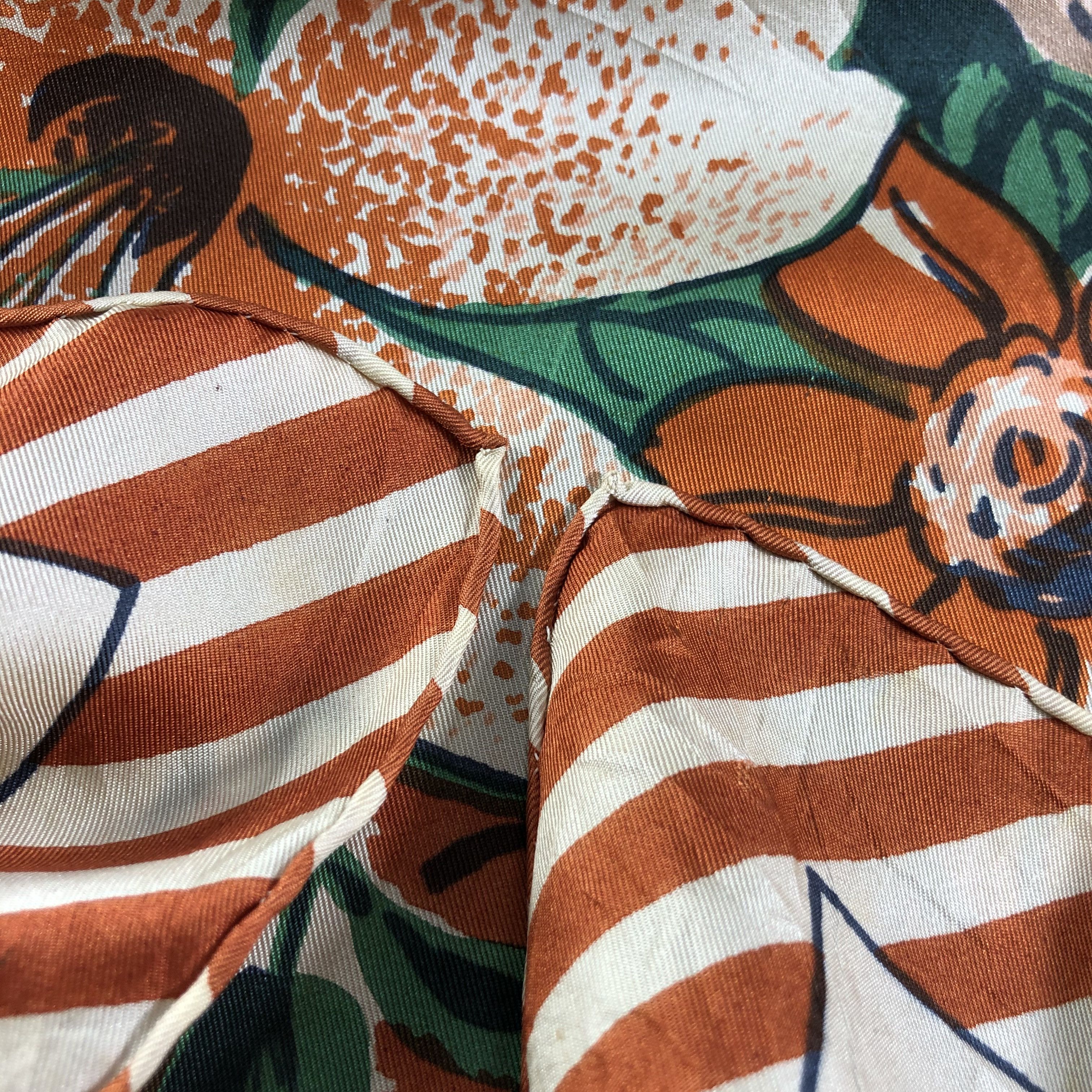 Vintage Luxury Hand Rolled Floral Silk Scarf M402 Size ONE SIZE - 3 Thumbnail