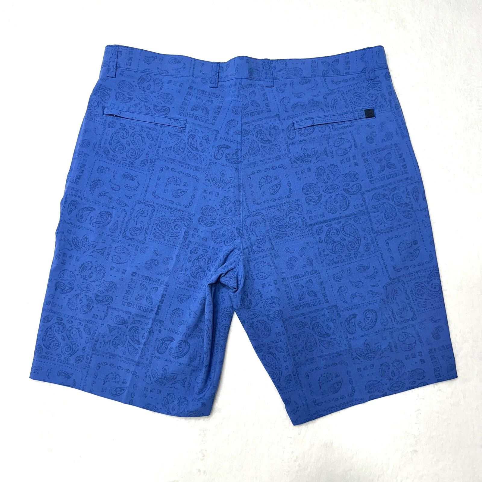 Peter Millar Peter Millar CS Men’s 36 Blue Bandana Quick Dry Golf Shorts Size US 36 / EU 52 - 11 Thumbnail