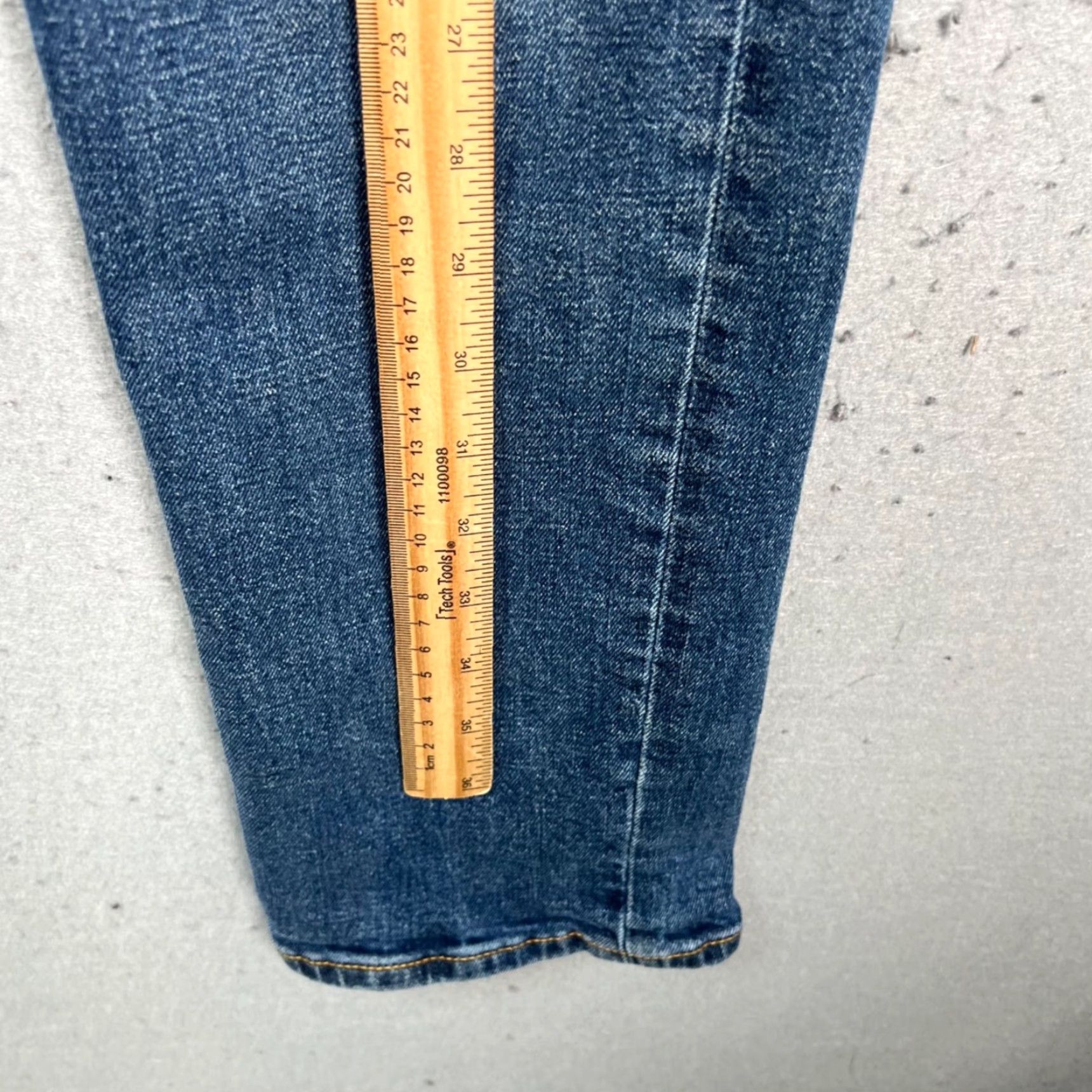 Gap Gap 1969 Slim Fit Denim Jeans Blue Cotton Blend 5-Pocket Regular 32x32 Mens Straight Events Vintage None Mens Size US 32 / EU 48 - 6 Thumbnail