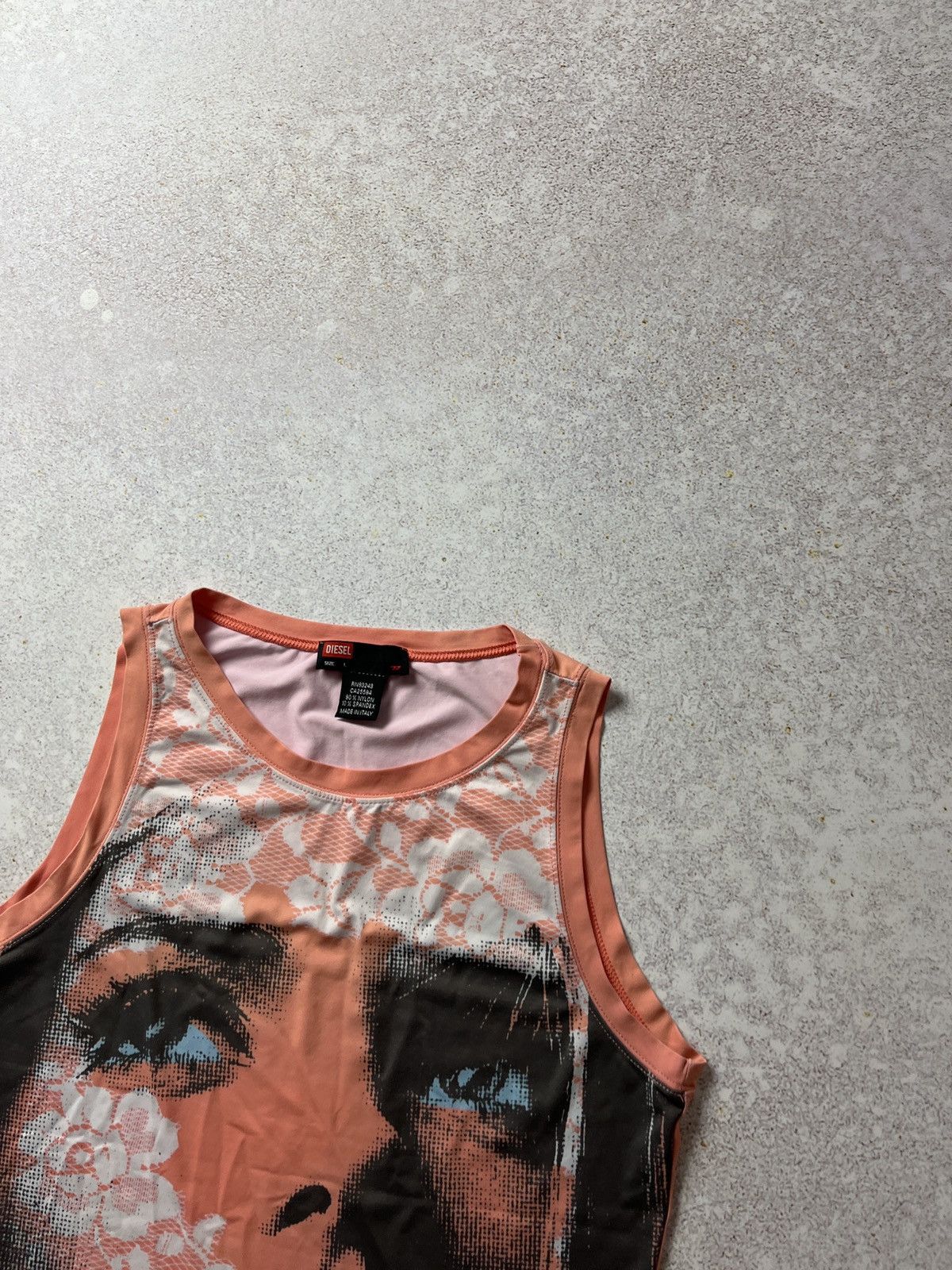 Diesel Crazy Y2K Diesel VTG 2000s face printed tank top size L Size L / US 10 / IT 46 - 2 Thumbnail