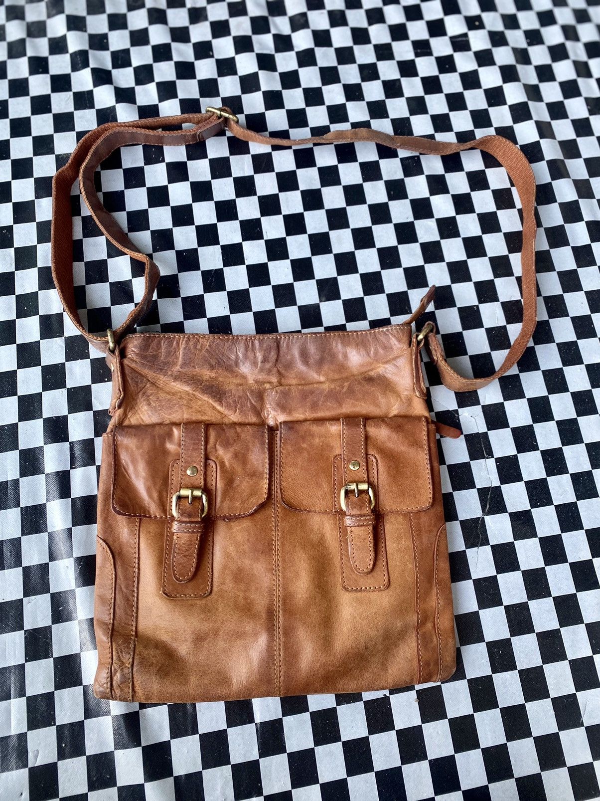 Leather × Vintage Vintage Leather Crossbody bag Oran Leather Australia Size ONE SIZE - 1 Thumbnail