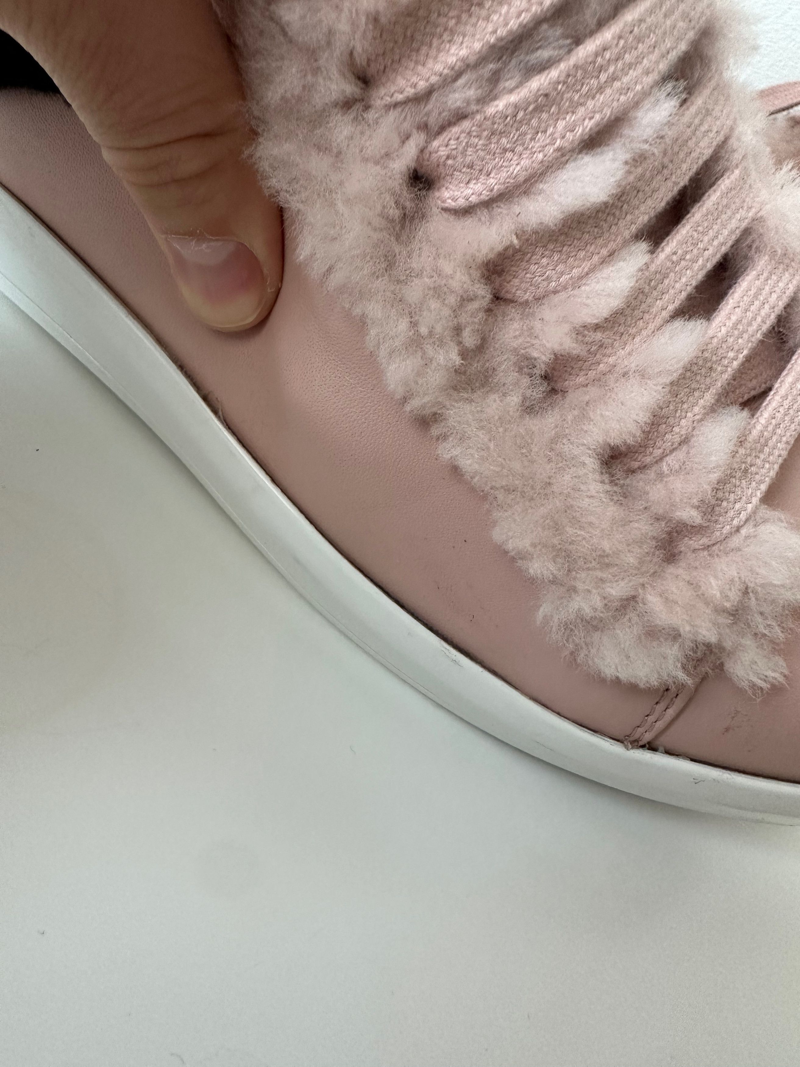 Prada Prada Shearing Fur Leather Sneakers 1E777H pink Size 37 Size US 7 / IT 37 - 11 Thumbnail