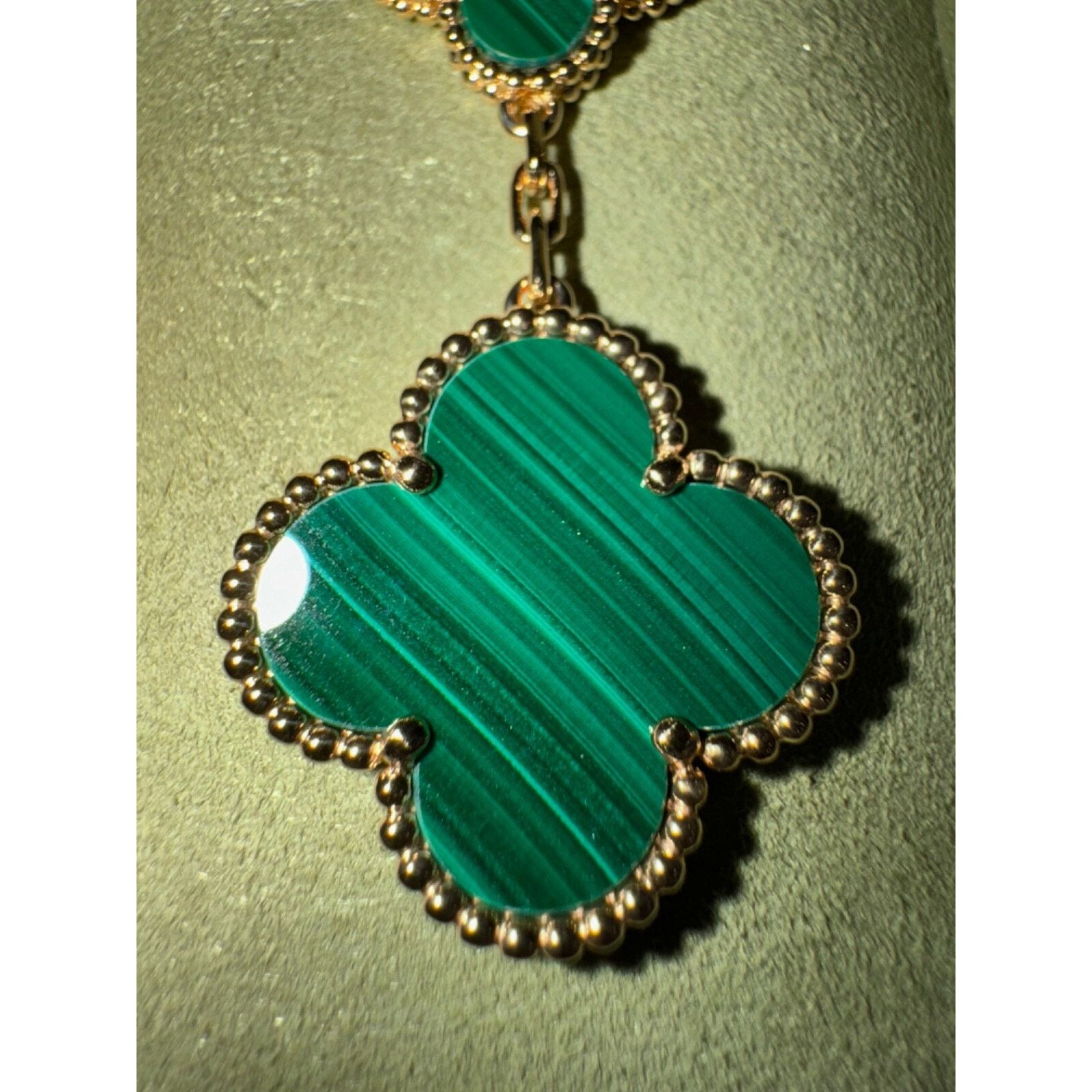 Van Cleef & Arpels Van Cleef Alhambra Earrings 3 Motifs Malachite Green Gold Size ONE SIZE - 8 Thumbnail