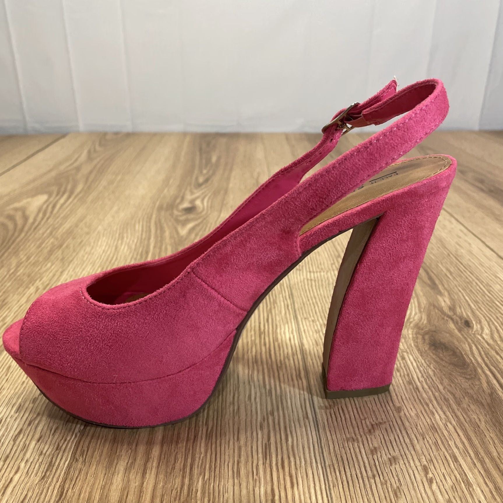 Call It Spring Call It Spring Farabee Size 9 Fuchsia Heel Open Toe Size US 9 / IT 39 - 7 Thumbnail