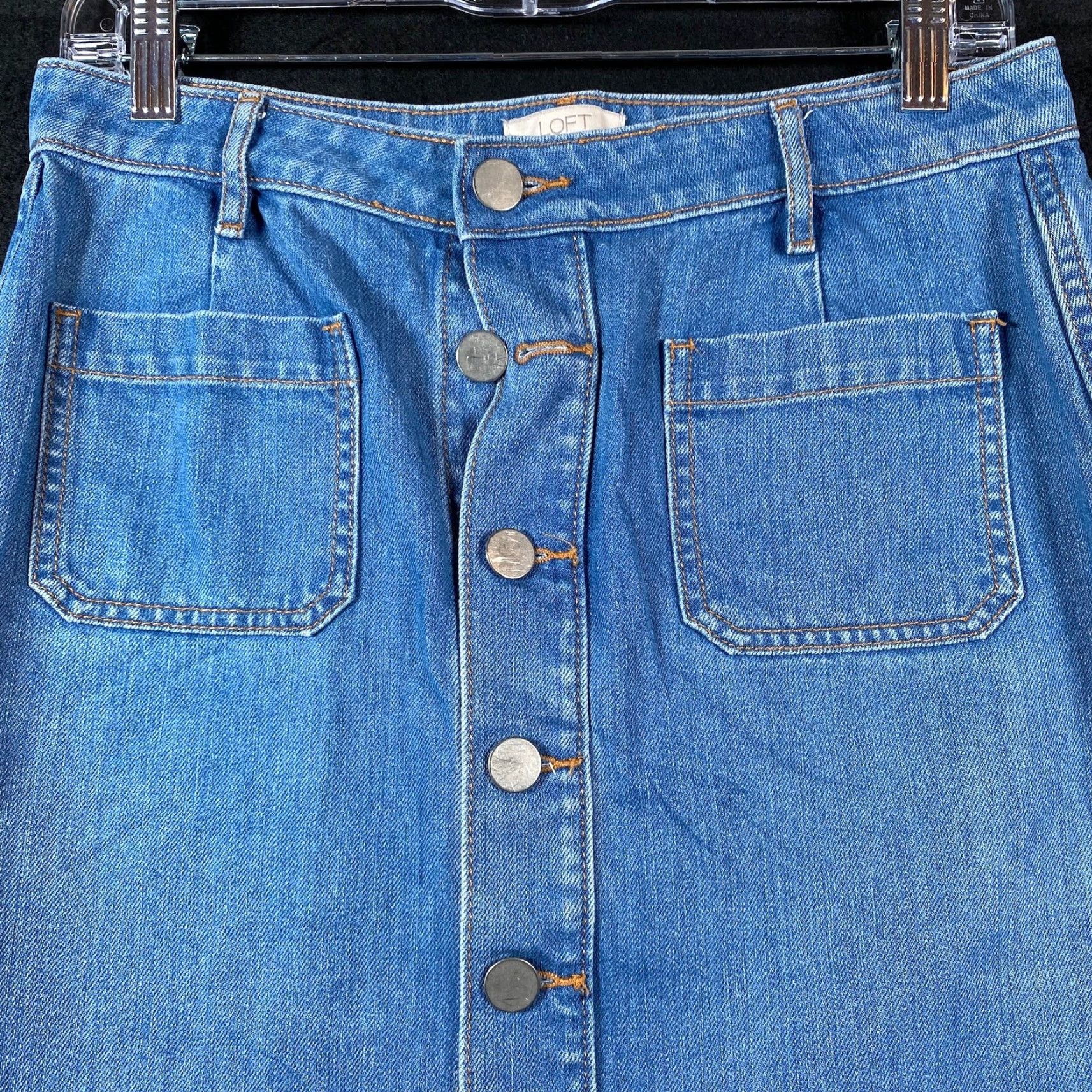 Loft Loft Denim Skirt Blue Button Front 100% Cotton Petite 6P Mini Front Pockets Frayed Raw Hem Casual Womens Size 28" / US 6 / IT 42 - 2 Thumbnail