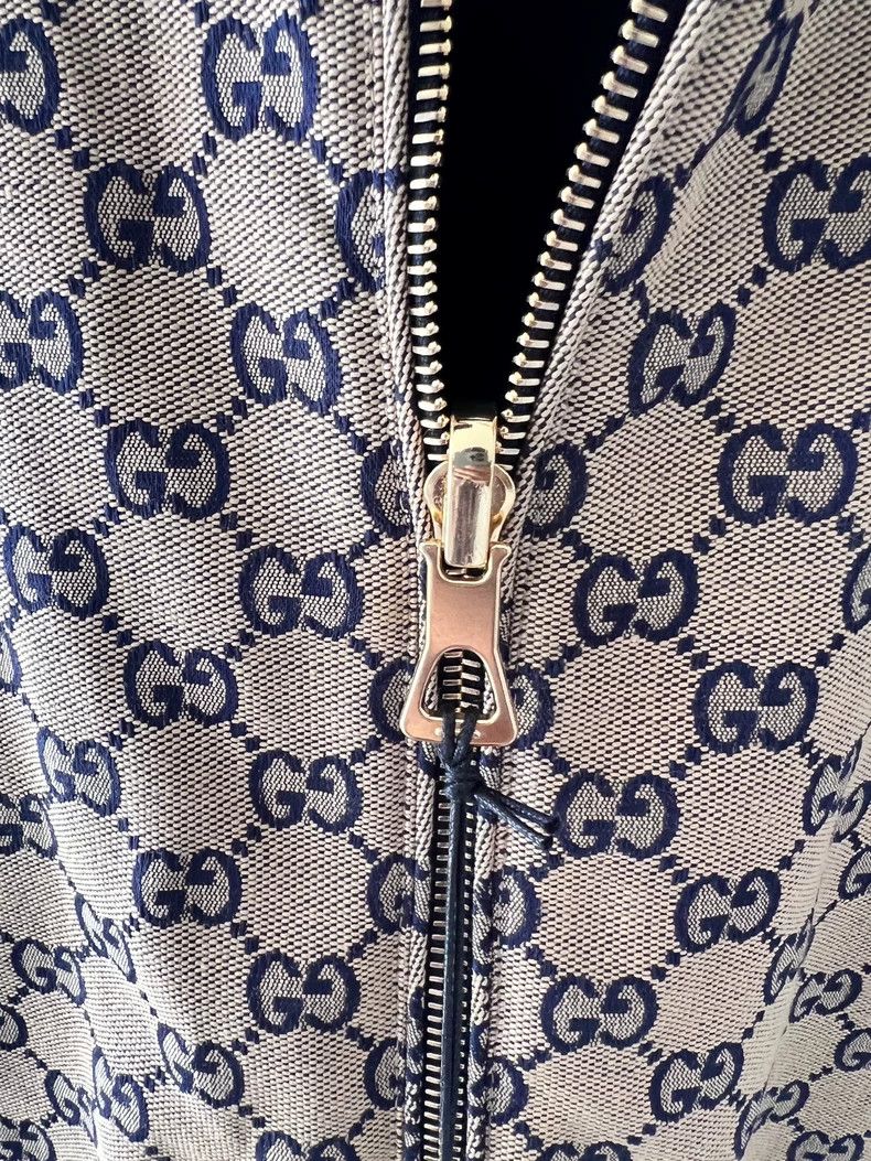 Gucci Gucci SS22 solid color double-sided wear full print letter Size US M / EU 48-50 / 2 - 8 Thumbnail