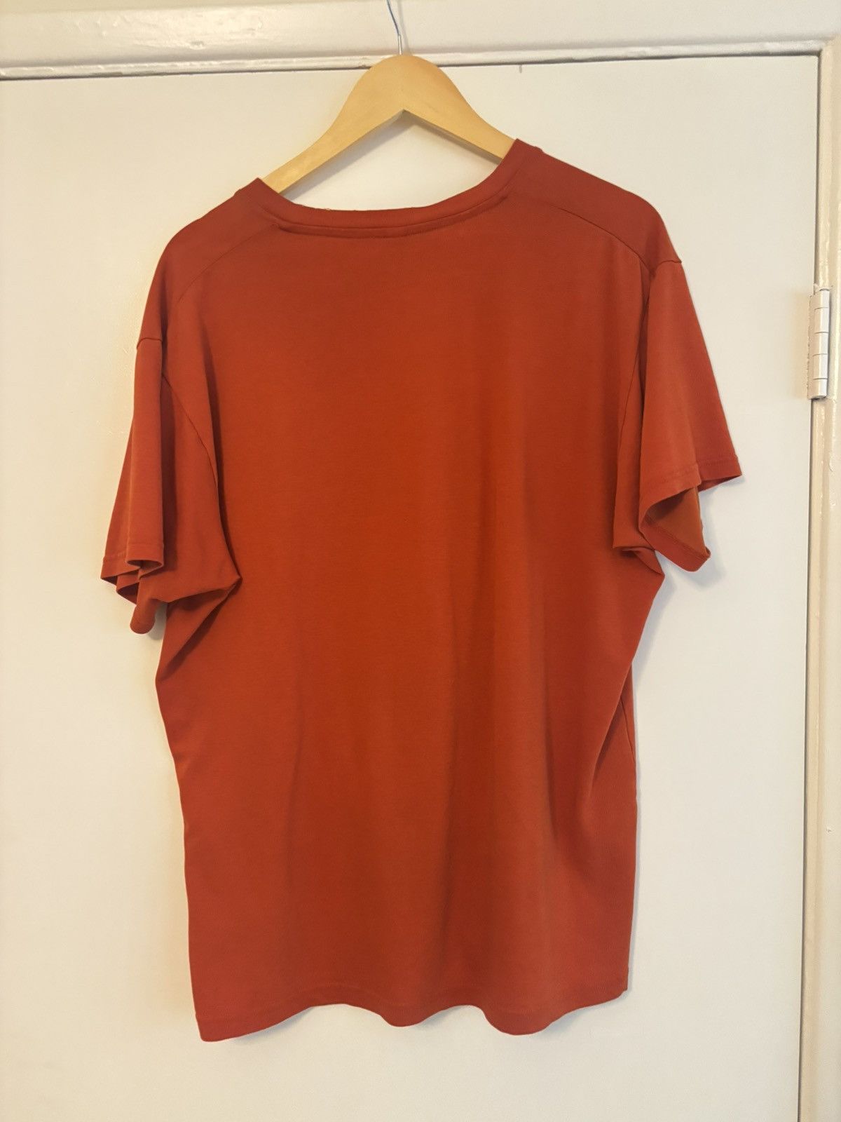 Uniqlo Men’s large orange UNIQLO short sleeve shirt Size US L / EU 52-54 / 3 - 5 Thumbnail