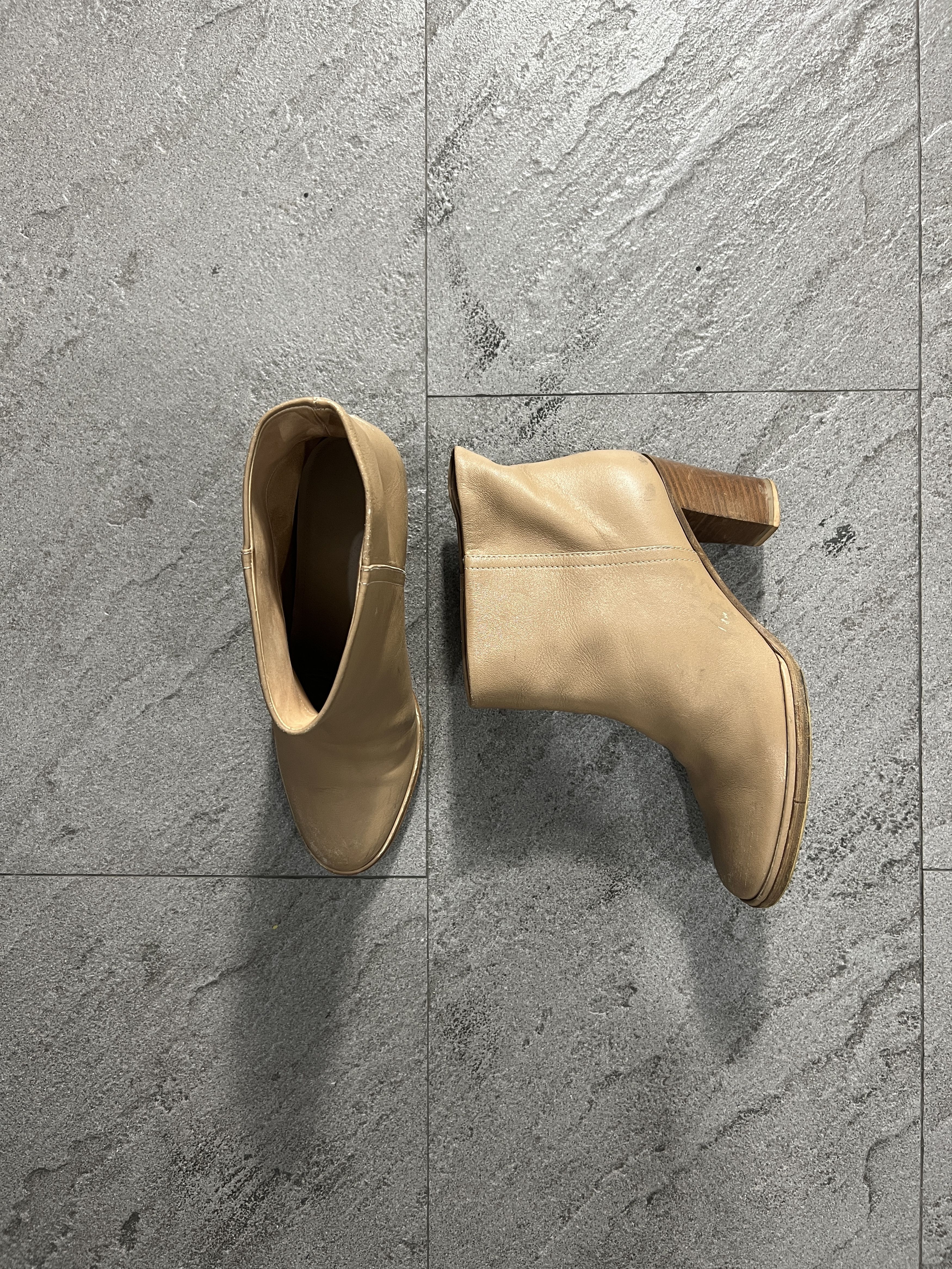 Maison Margiela Maison Martin Margiela Camel Leather Ankle Boots EU39 Size US 9 / IT 39 - 1 Thumbnail