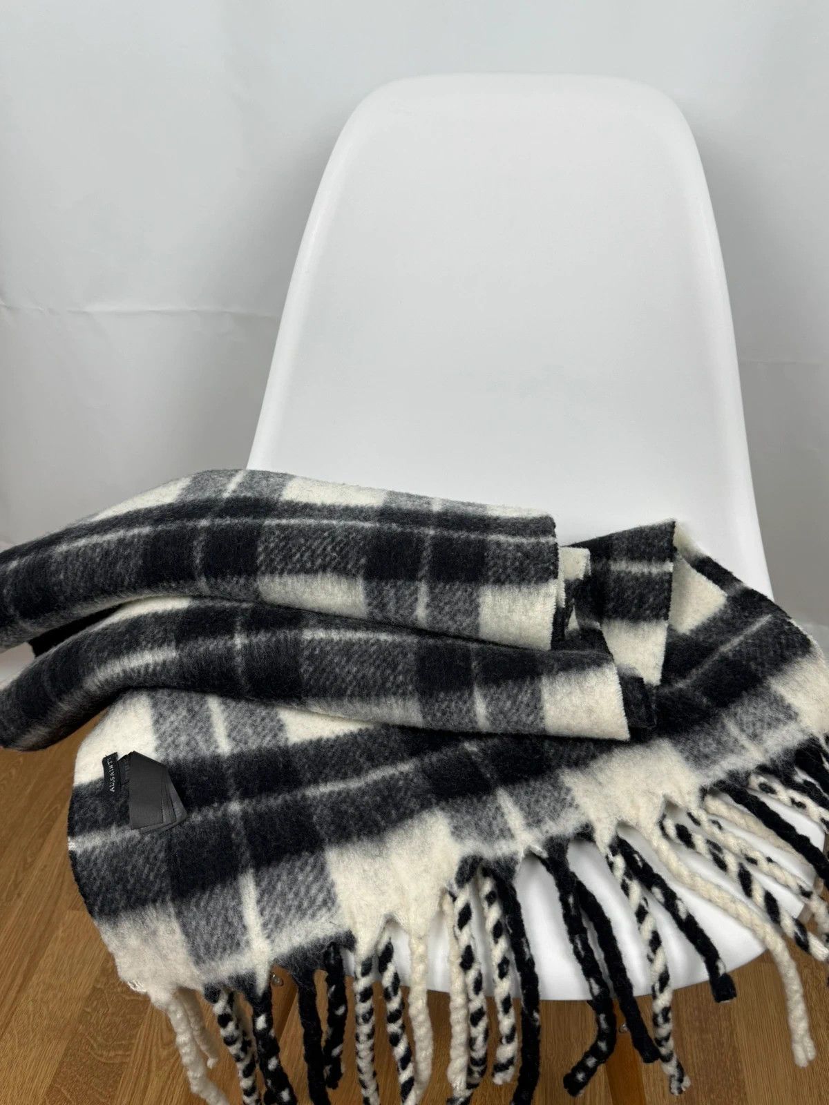 Allsaints Allsaints Brushed Check Shawl Plaid Scarf Wool Size ONE SIZE - 9 Thumbnail