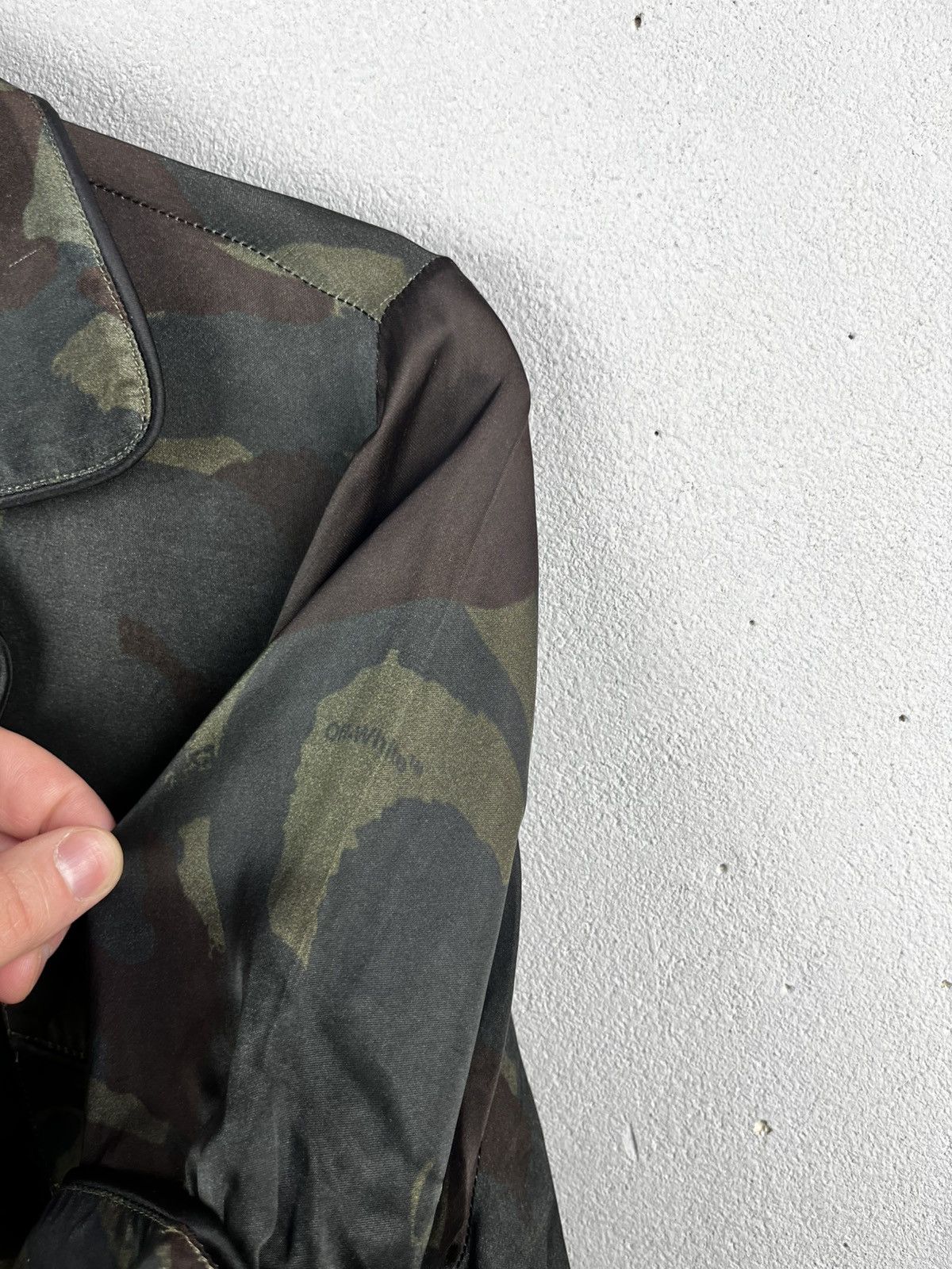 Off-White Of White camo shirt Size US S / EU 44-46 / 1 - 10 Thumbnail