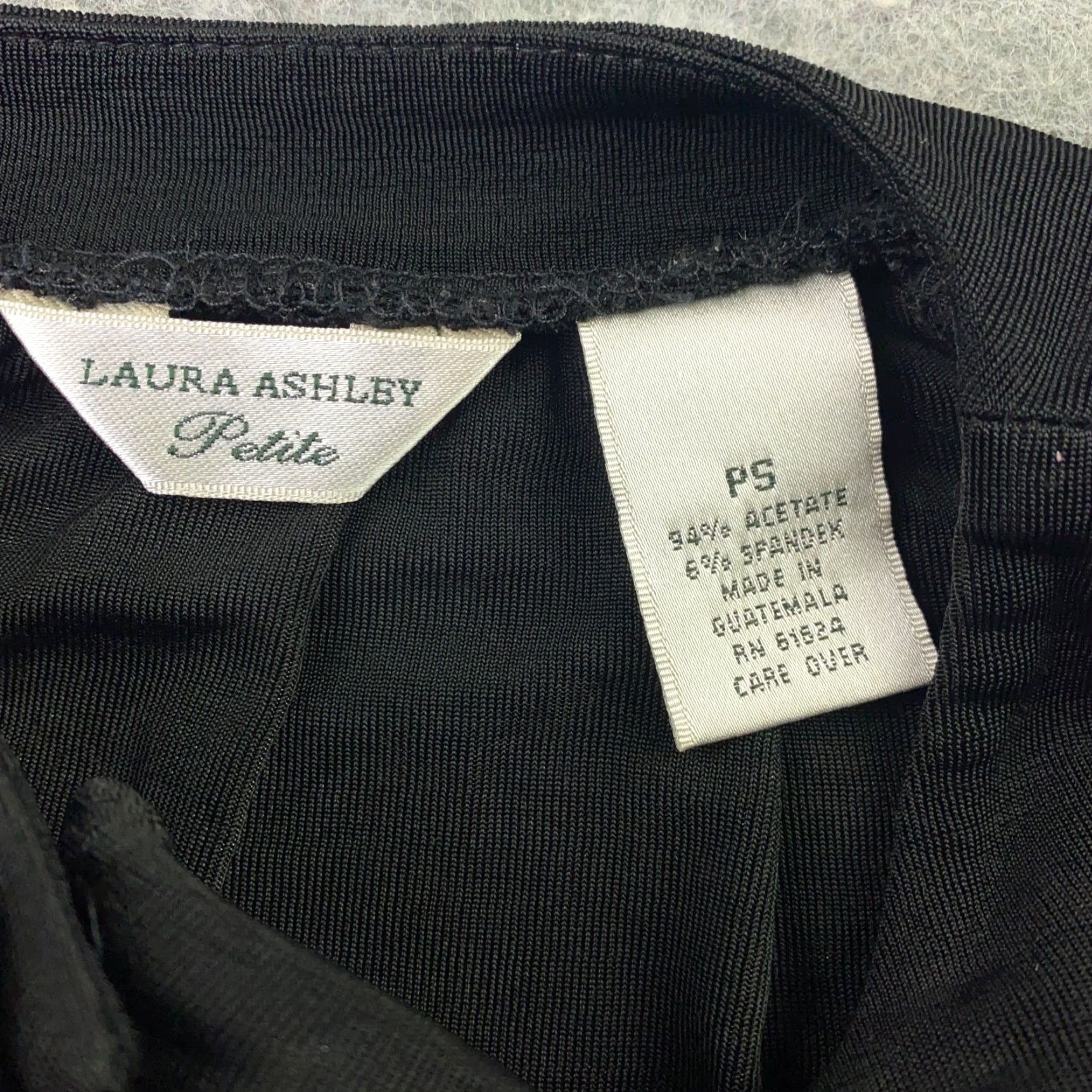 Laura Ashley VINTAGE Laura Ashley Womens Shirt Cardigan Open Long Sleeve Black Petite PS Velvet Solid Round Neck Womens Cardigan 90s? Size S / US 4 / IT 40 - 5 Thumbnail