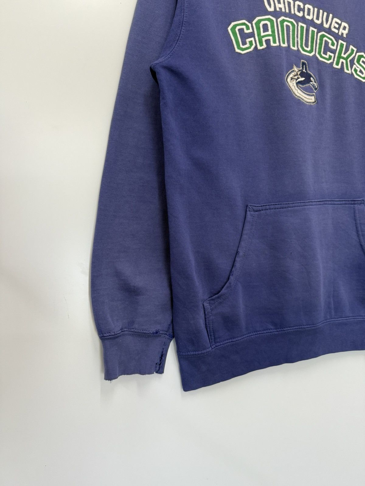 Crash Vancouver × Reebok × Vintage 🔥 Vintage Reebok Hockey Ice Vancouver Canuks Hoodie Sweat Size US S / EU 44-46 / 1 - 3 Thumbnail