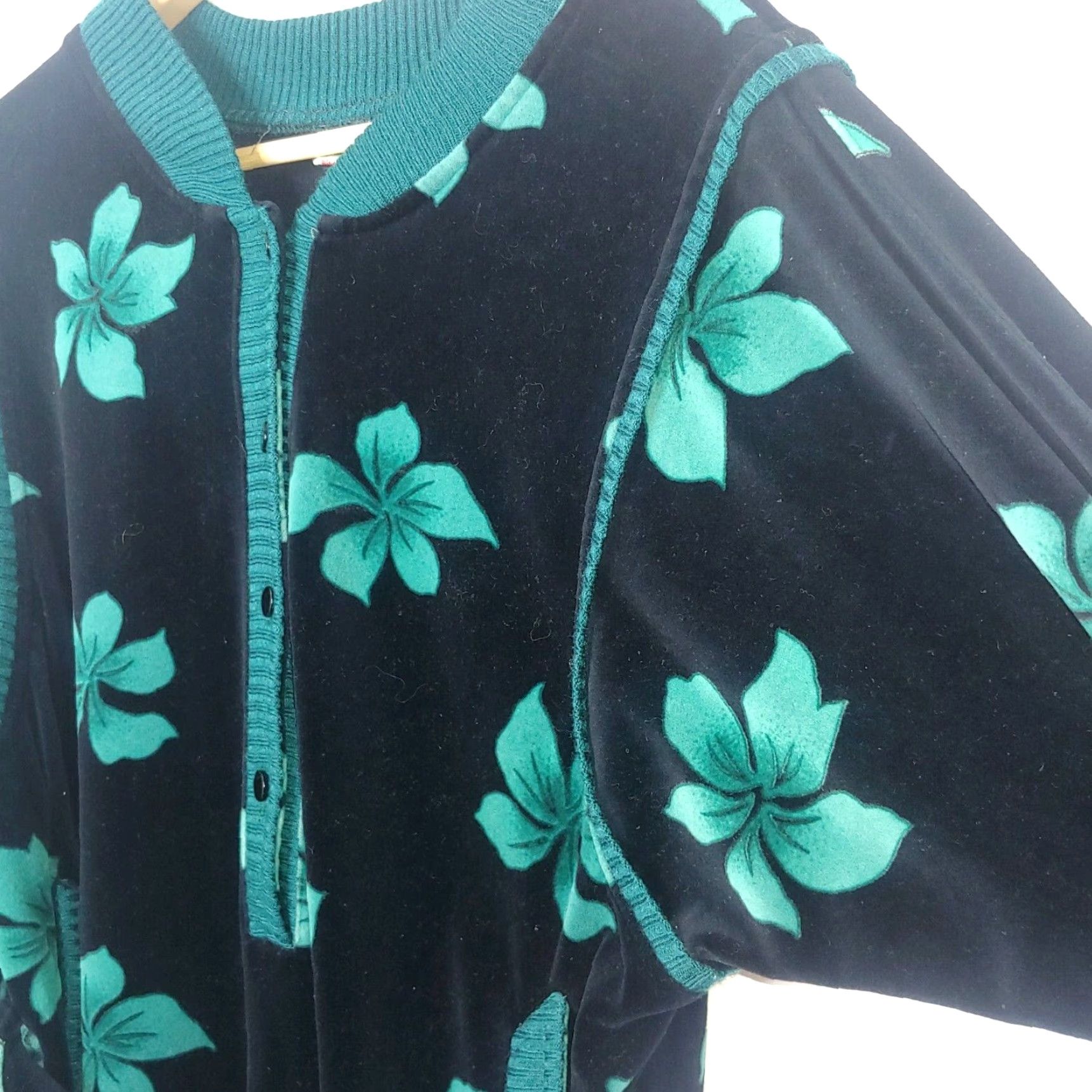 Velour VINTAGE Robe Women Long Velour Black Teal Floral Button Belt Hawaiian Plumeria Size ONE SIZE - 5 Thumbnail