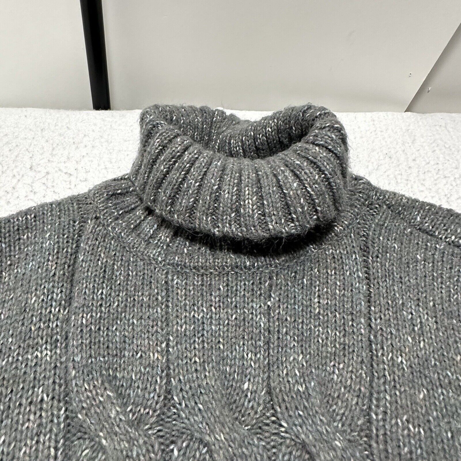 Other New York & Company Large Wool Gray Turtleneck Sweater Size L / US 10 / IT 46 - 2 Thumbnail