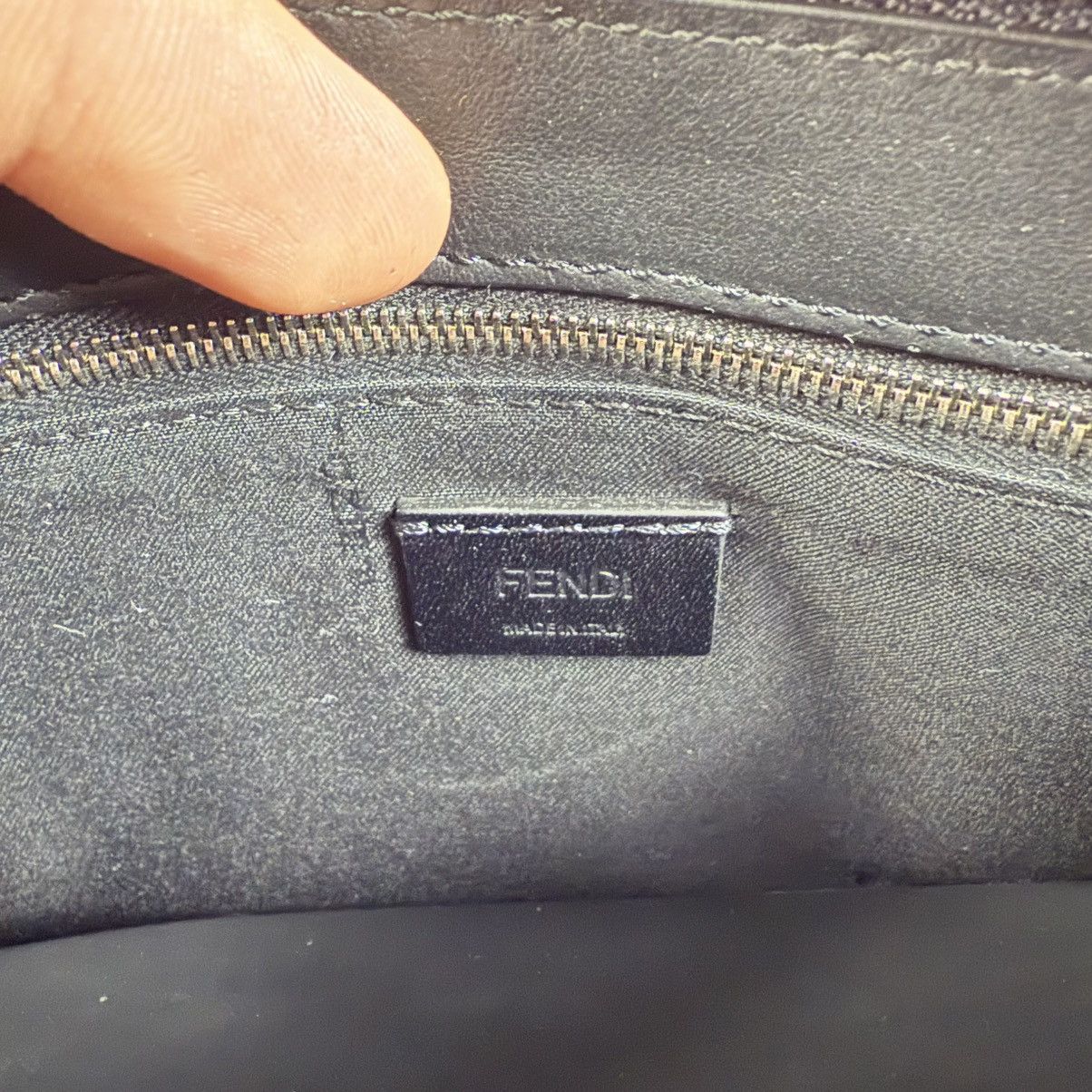 Fendi Fendi Black Think Fendi Pouch Size ONE SIZE - 4 Thumbnail